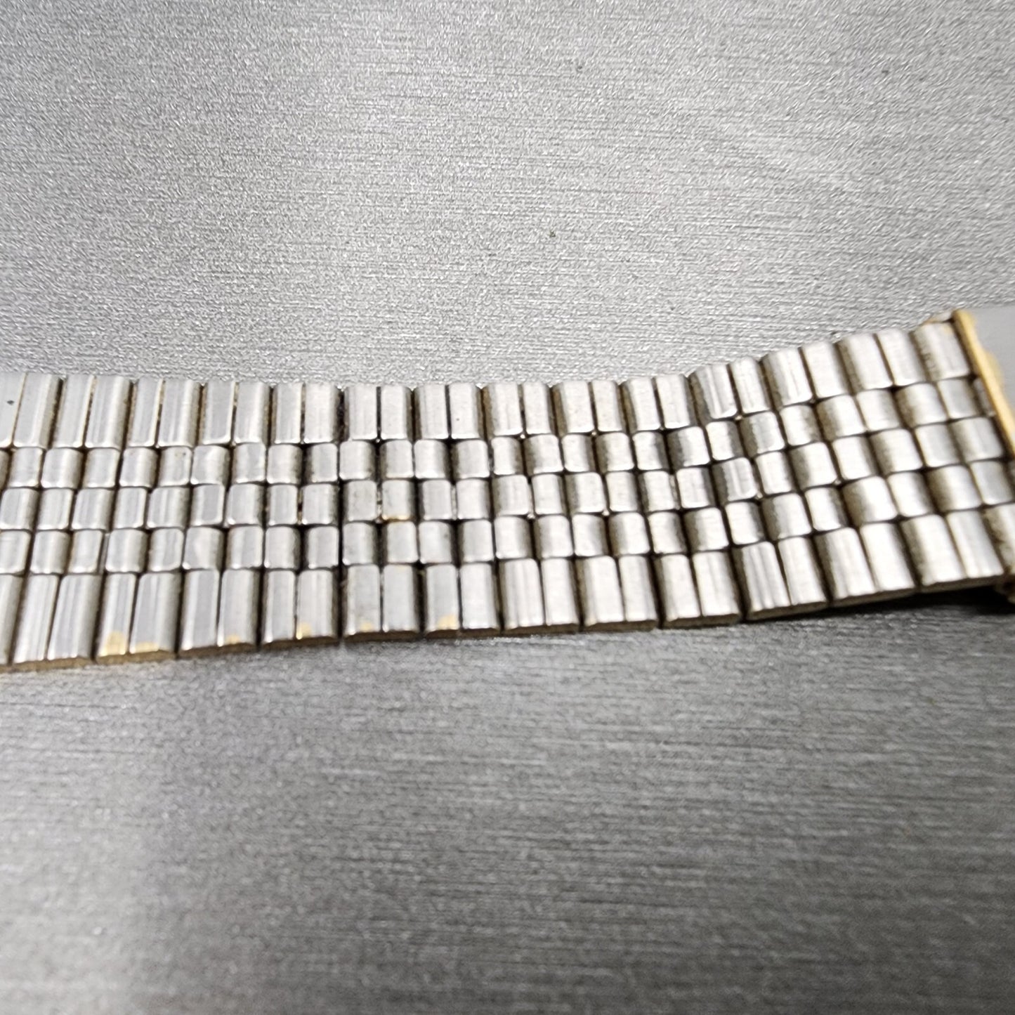 Bulova Accutron Watch Band 19mm Gold Tone Stainless Steel MISSING ONE END LINK12