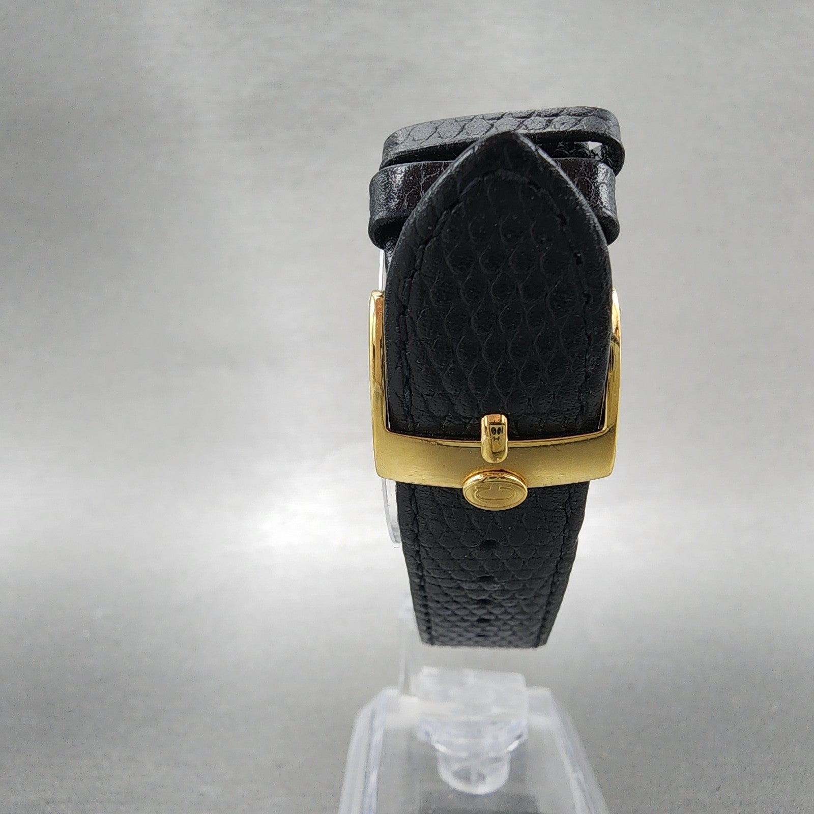 Concord Delirium Tank Watch Men 25mm Gold Dial Steel Rectangle New Battery7