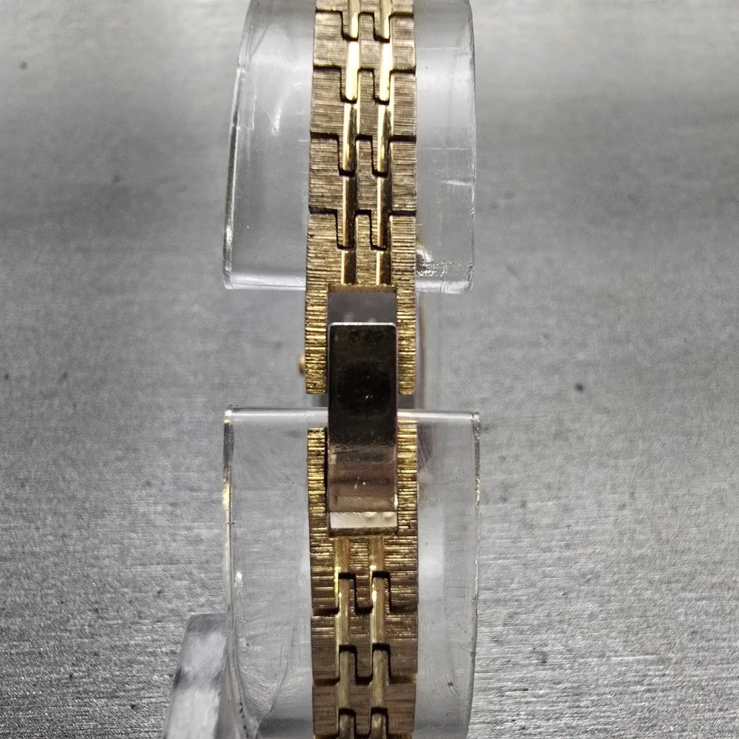 Citizen CQ Watch Women 12mm Champagne Dial Gold Tone 5421-S10523 New Battery VTG7