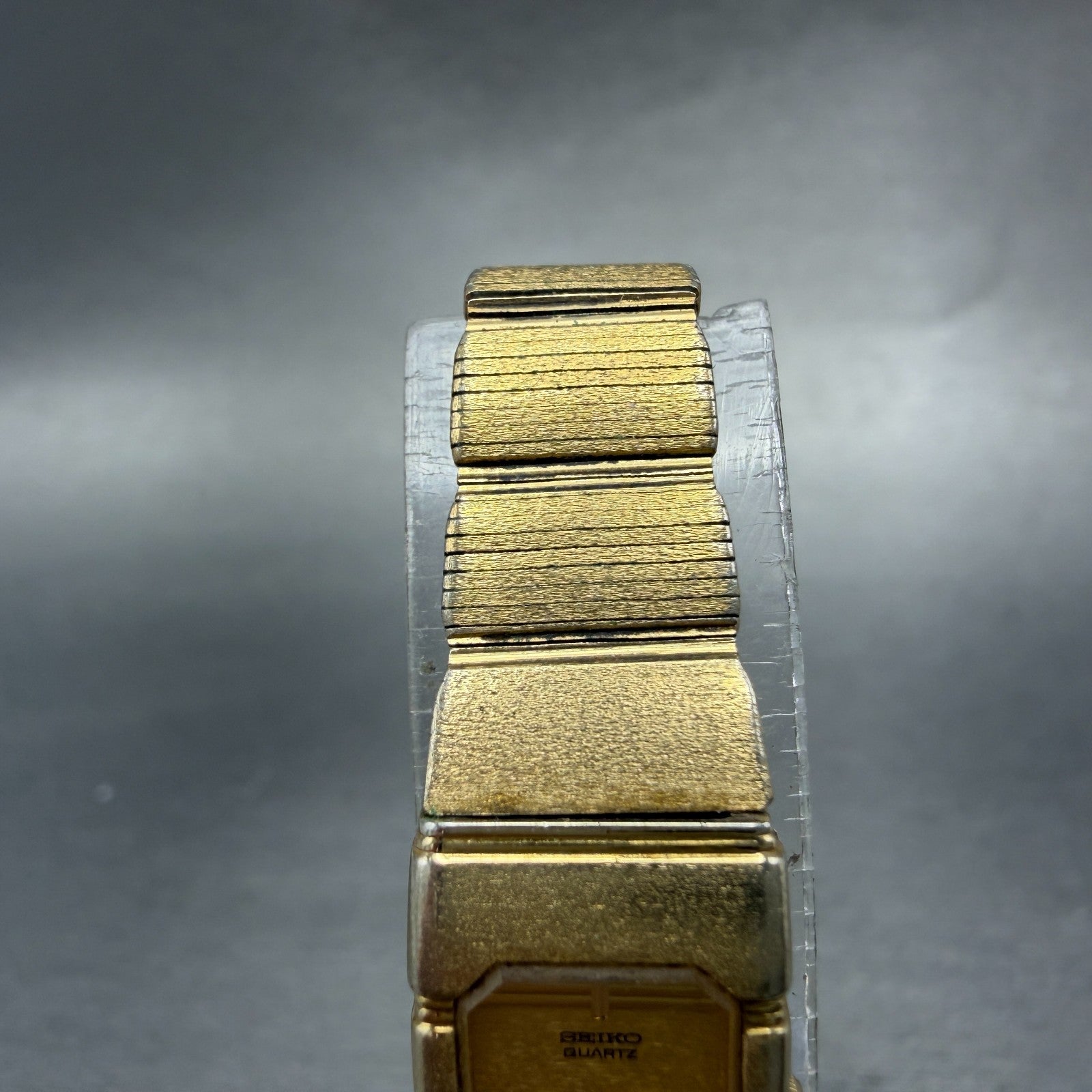 Seiko Tank Watch Women 13mm Champagne Dial Gold Tone 2E20-5039 New Battery VTG4