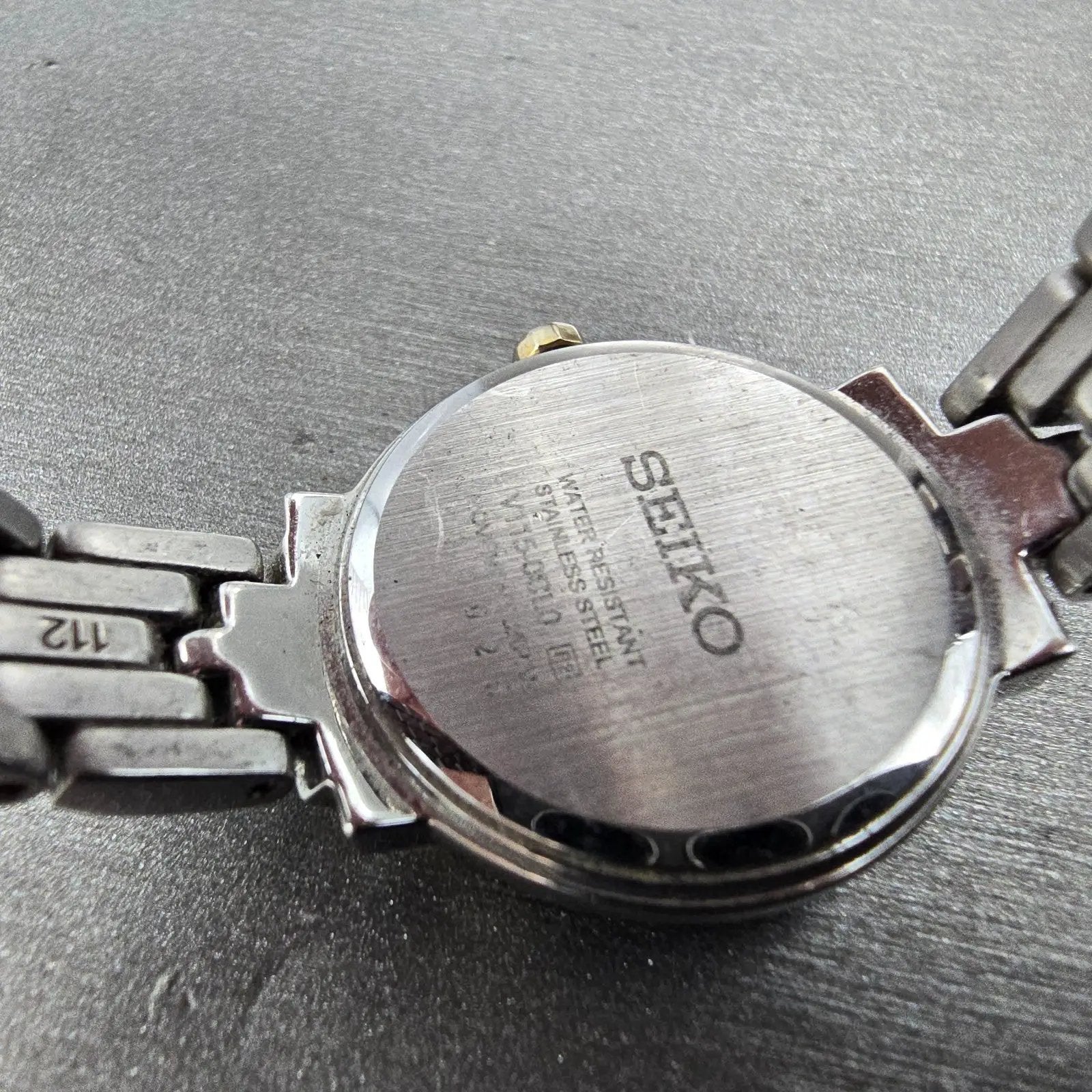 Seiko Solar Watch Women 24mm MOP Dial Two Tone Round V115-0CL0 Runs Crystals8