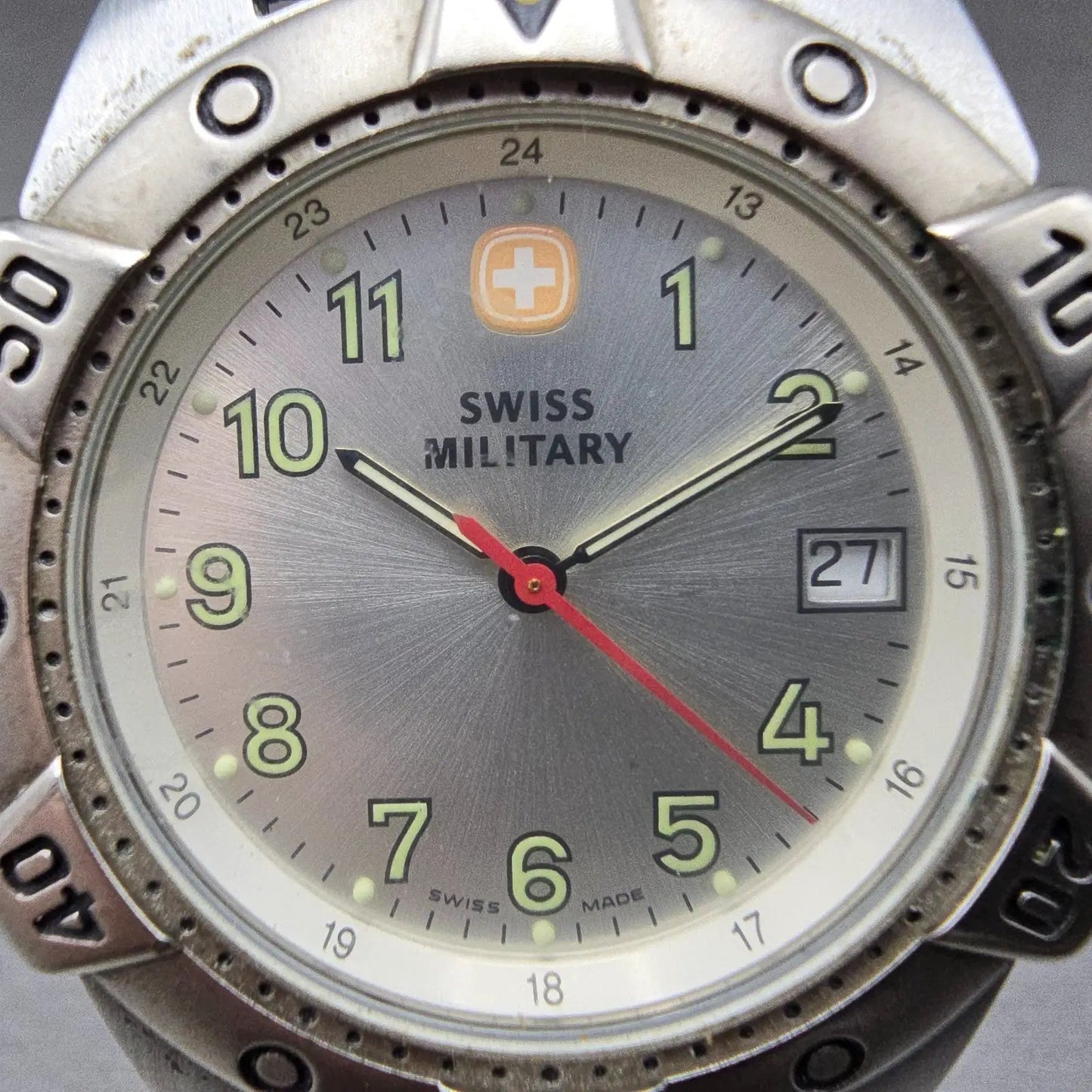 Wenger Swiss Military Dive Watch Men 39mm Silver Dial Steel Date 095.0495 NewBat1