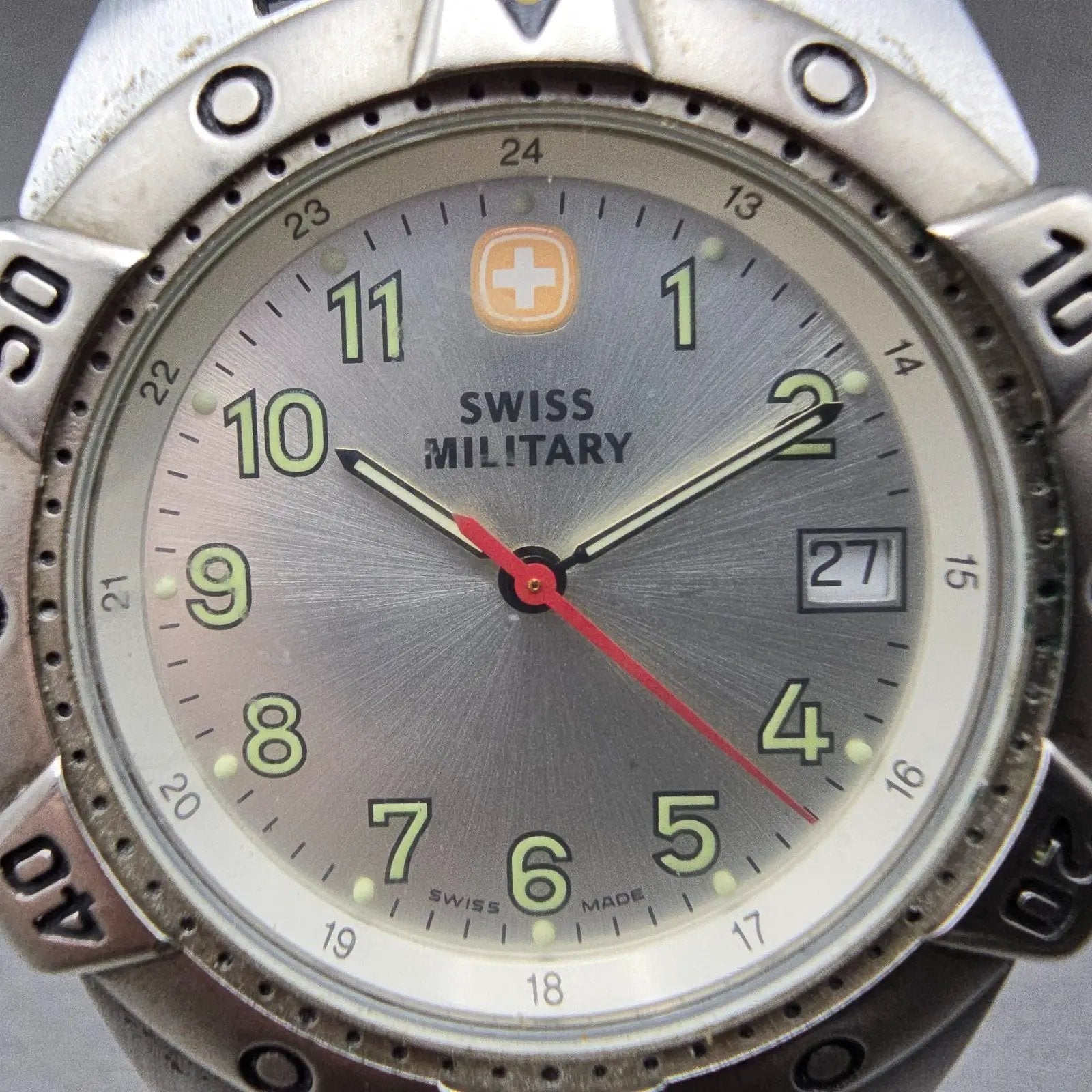 Wenger Swiss Military Dive Watch Men 39mm Silver Dial Steel Date 095.0495 NewBat1