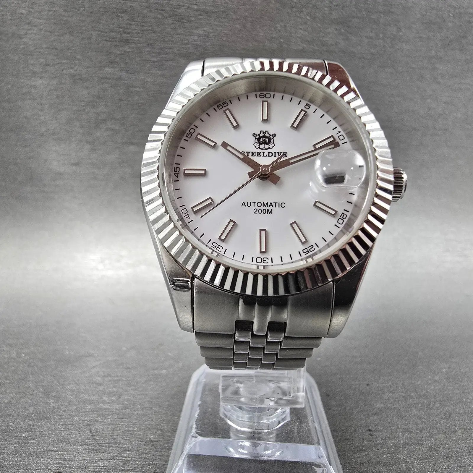 Steeldive Automatic Watch Men 39mm White Dial Stainless Steel Date Round Works5