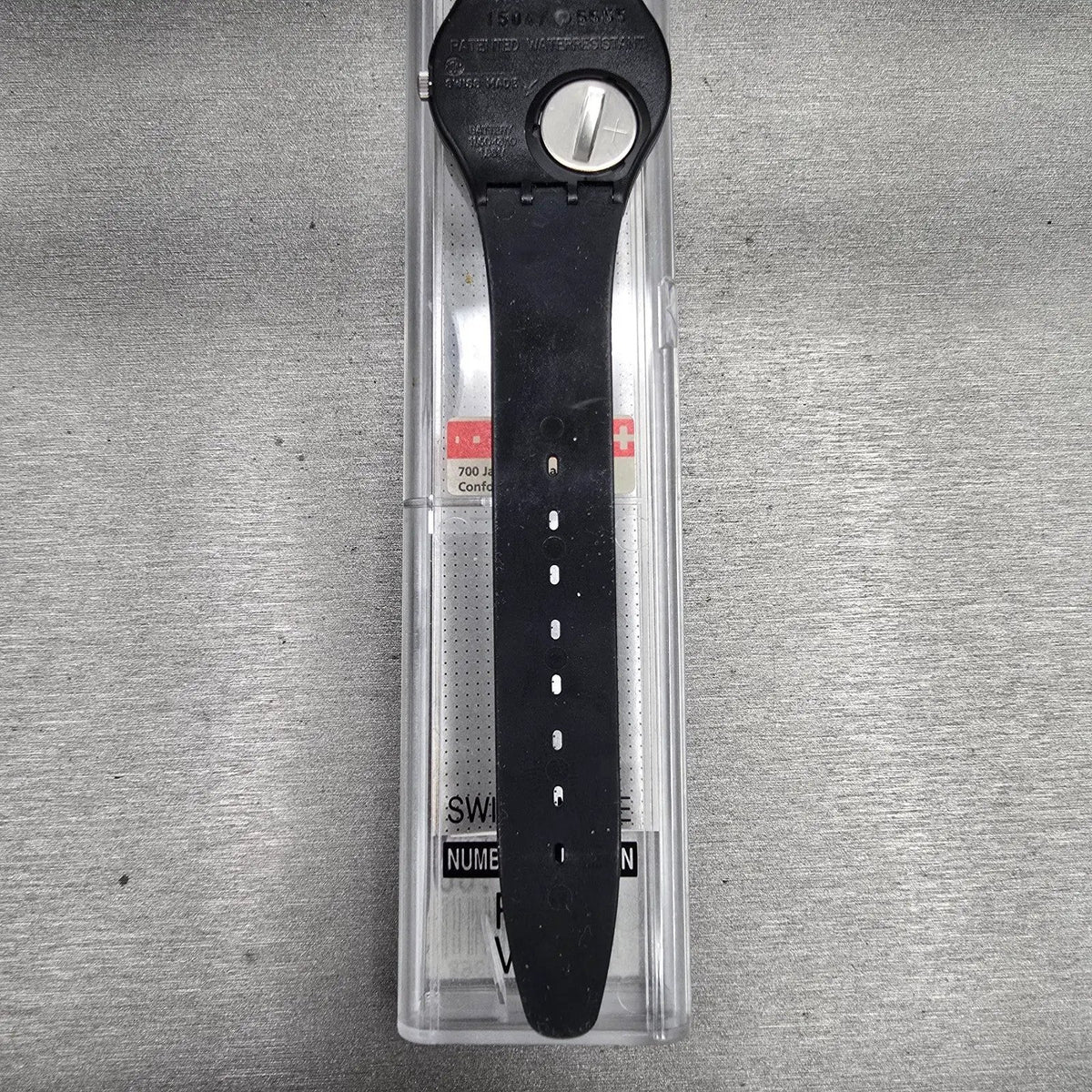 Swatch 360 Rouge Sur Blackout Watch Men 34mm Black Dial GZ119 New Battery NOS10