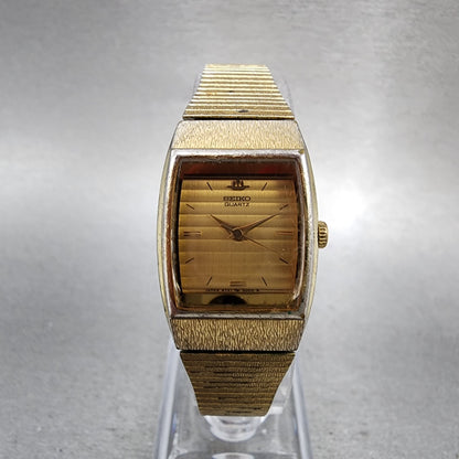 Seiko Watch Women 19mm Champagne Dial Gold Tone Rectangle 8y215000 New Battery0