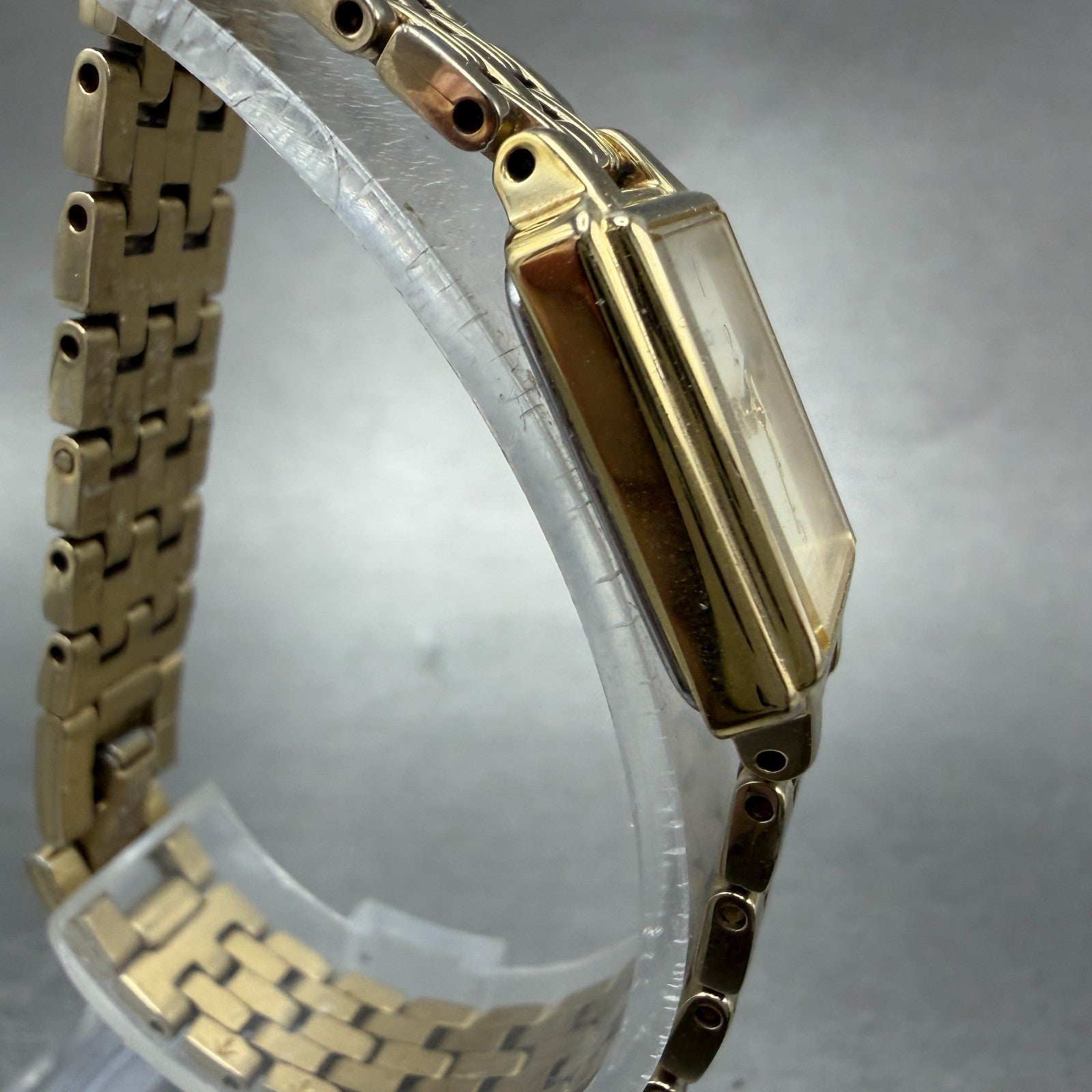 Seiko Tank Watch Women 16mm White Dial Gold Tone 1N01-0FH0 New Battery ZYGF63