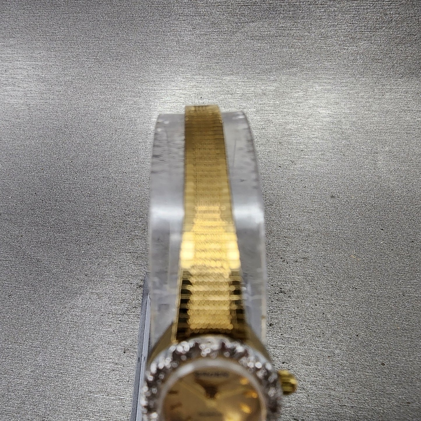 Gruen Watch Women 16mm Gold Dial Gold Tone Oval Diamond Bezel New Battery4