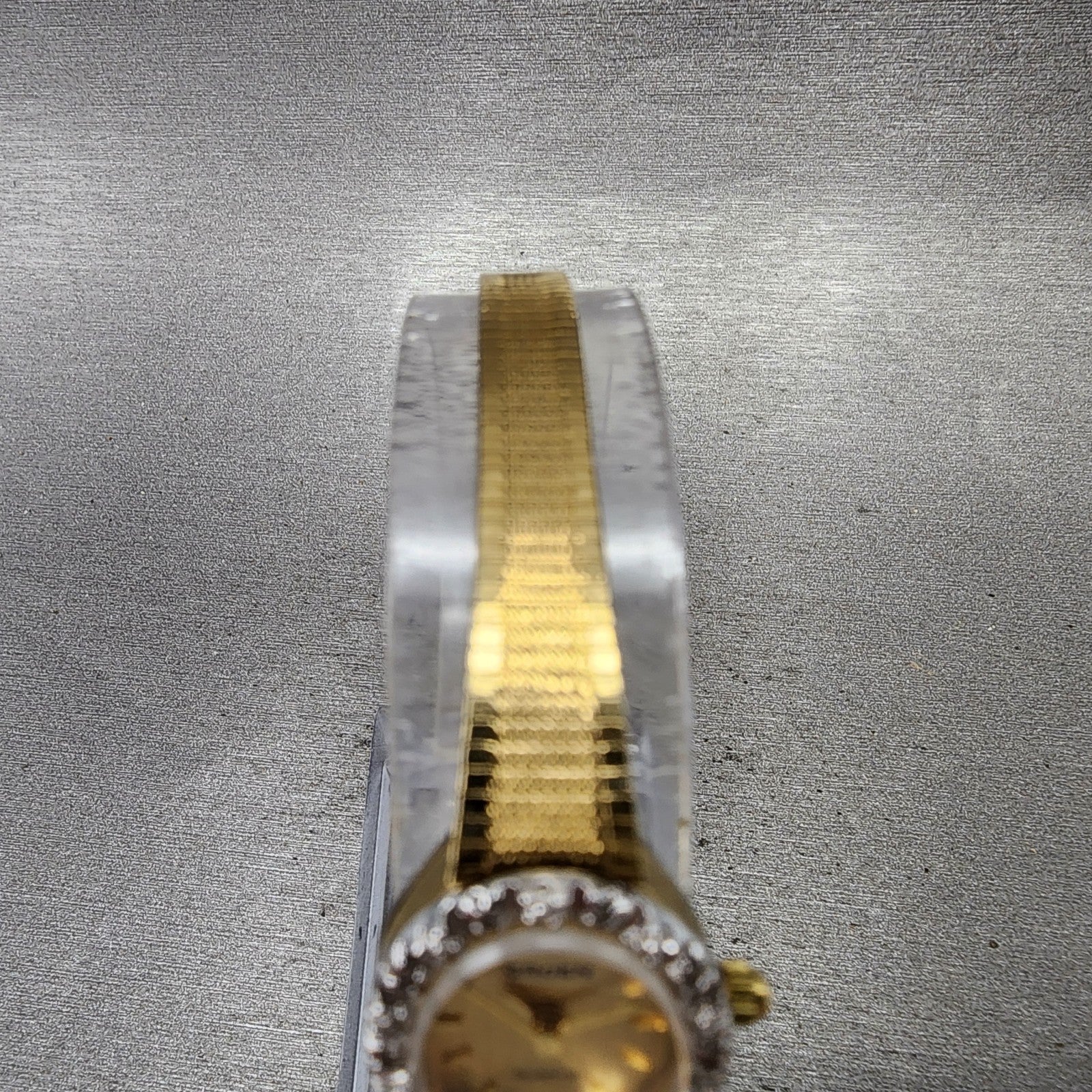 Gruen Watch Women 16mm Gold Dial Gold Tone Oval Diamond Bezel New Battery4