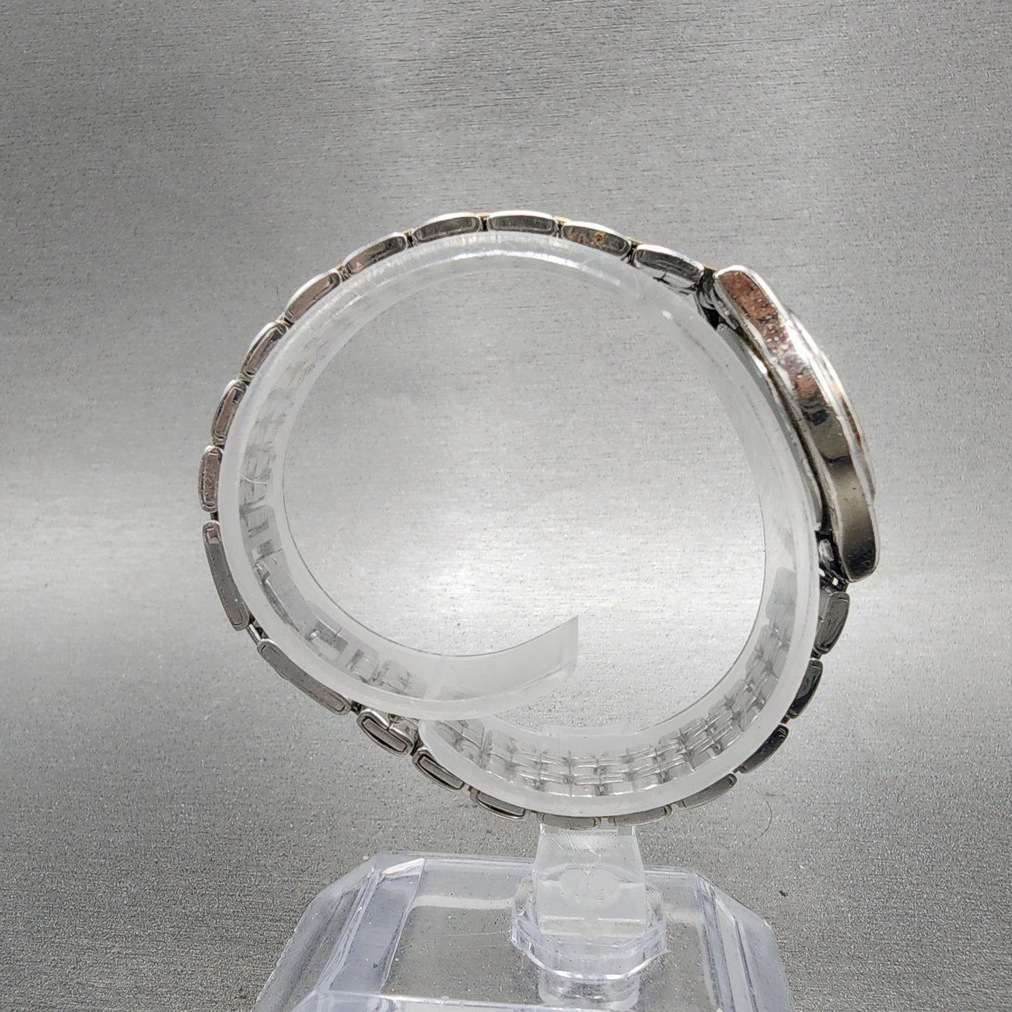 Seiko watch Women 24mm White Dial Two Tone Round V4011630 New Battery VTG8