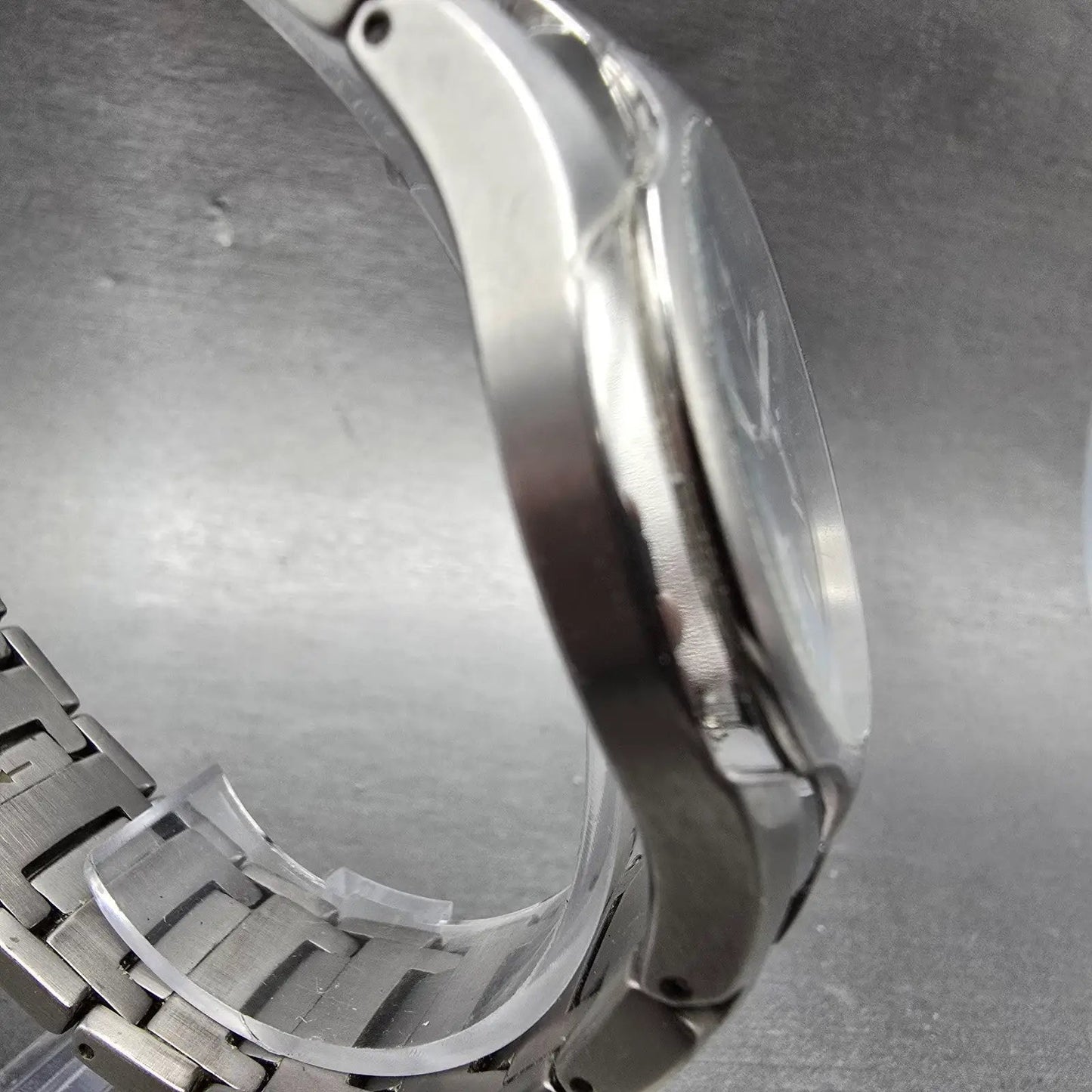 Citizen Eco-Drive Watch Men 41mm Black Dial Titanium Date E111-K006368 Runs DFSF3