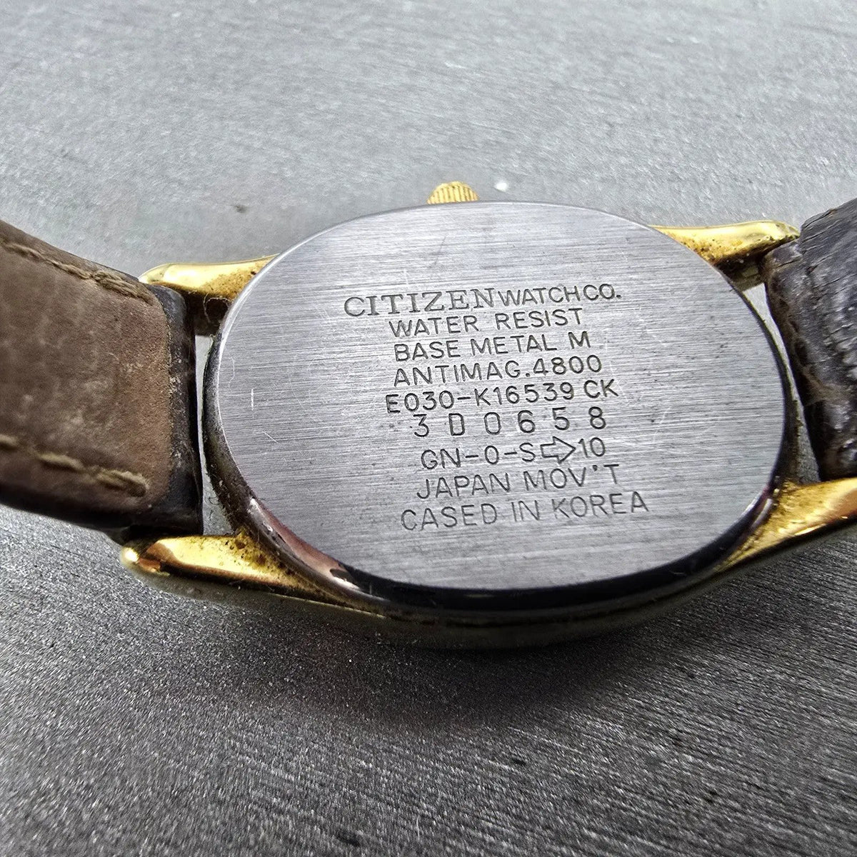 Citizen Eco-Drive Isis Watch Women 22mm White Dial Gold Oval E030-K16539 Runs9
