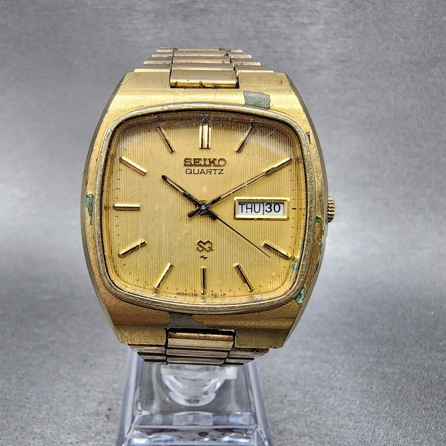 Seiko SQ Watch Men 36mm Gold Dial Gold Tone Rectangle Daydate 43365019 PARTS0