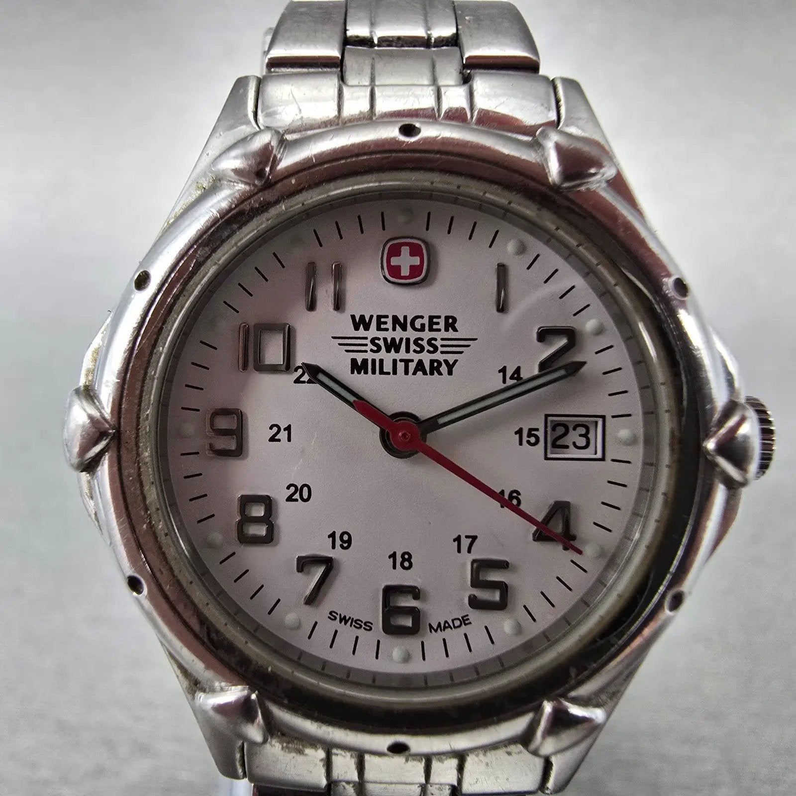 Wenger Swiss Military Watch Women 29mm White Dial Silver Tone Date 79040 New Bat1