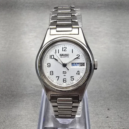 Seiko SQ Watch Women 23mm White Dial Silver Tone Daydate 8523-0039 New Battery0