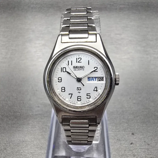 Seiko SQ Watch Women 23mm White Dial Silver Tone Daydate 8523-0039 New Battery0