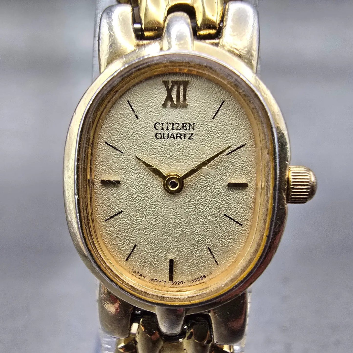 Citizen Watch Women 17mm Champagne Dial Gold Tone Oval 5920-S56603 New Battery L1