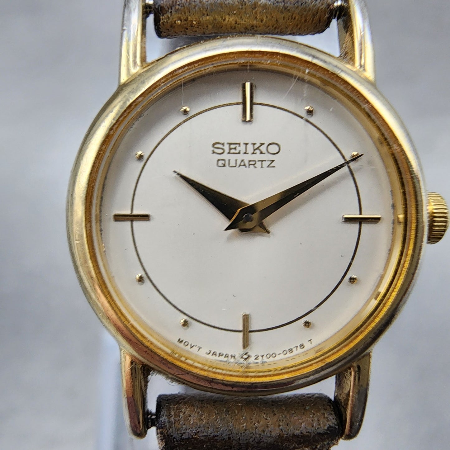 Seiko Watch Women 20mm White Dial Gold Tone Round 2Y000A10 New Battery1