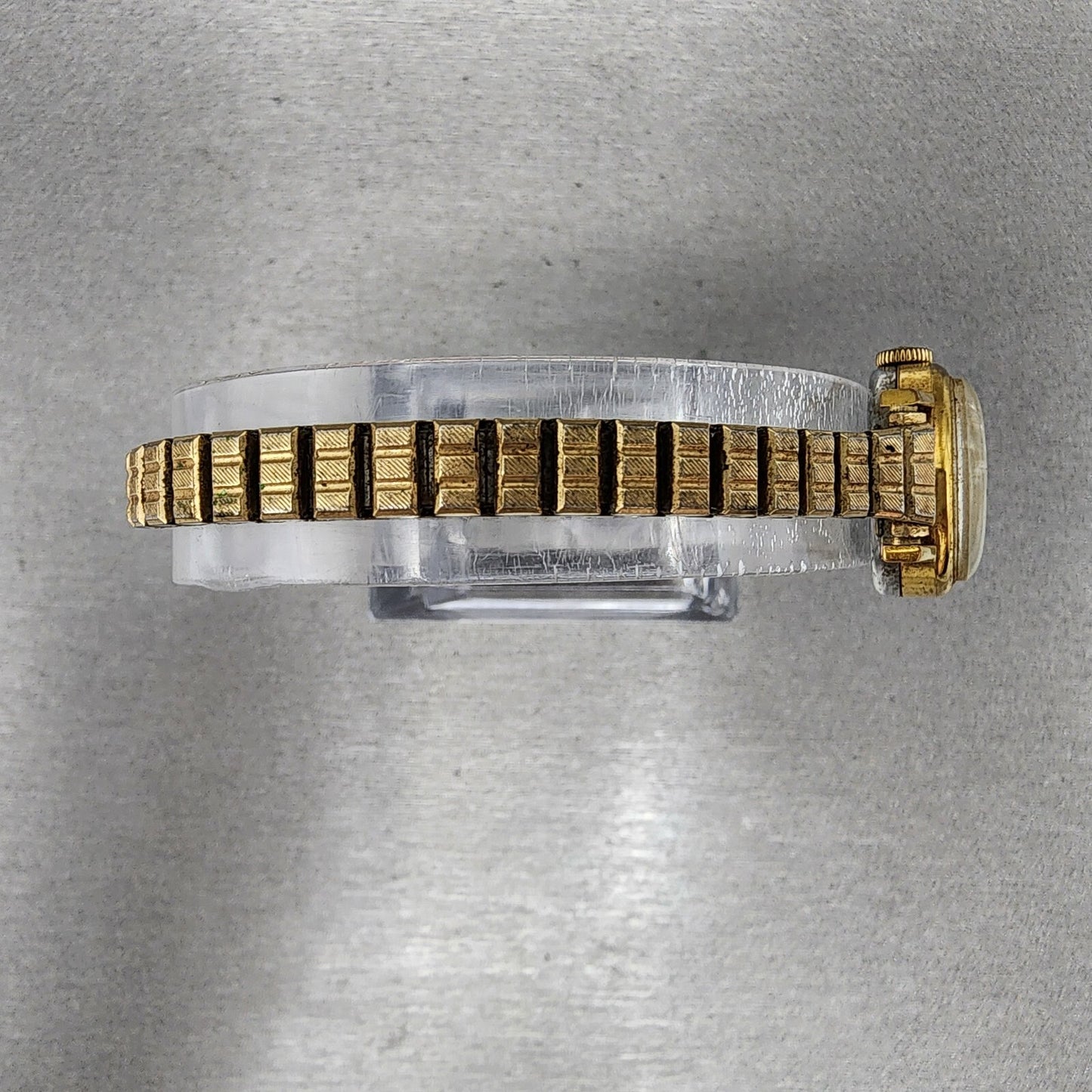 VTG Tissot Watch Women 20mm Gold Dial Gold Plated Round Manual Wind Runs9