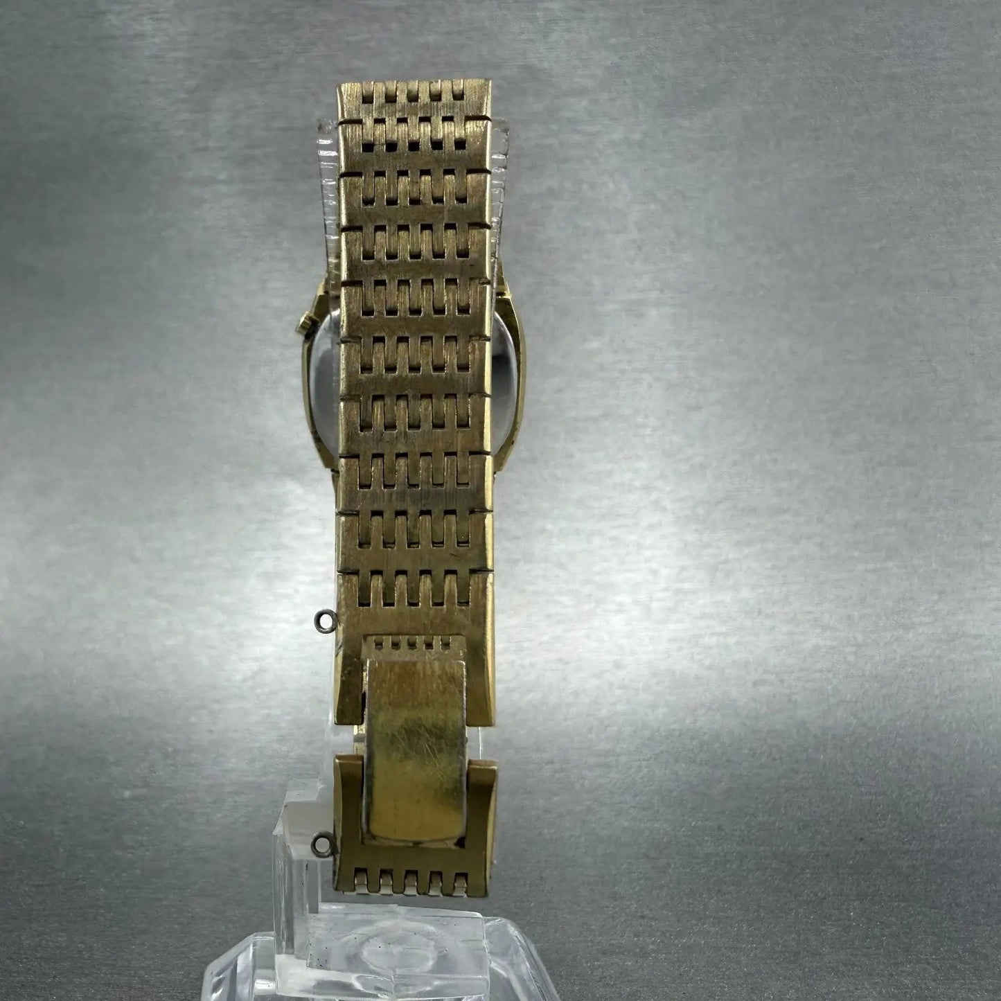 48022027