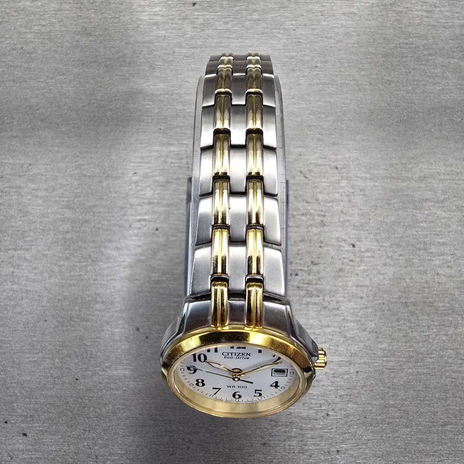 Citizen Eco-Drive Watch Women 26mm White Dial Two Tone Date E011-S064911 Works4
