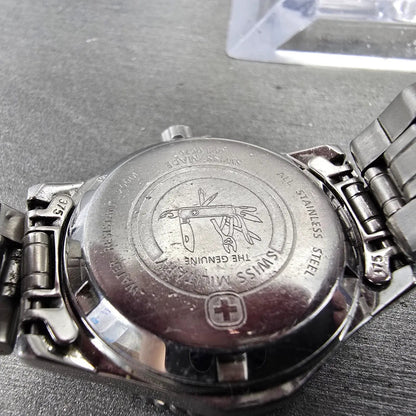 Wenger Swiss Military Dive Watch Women 30mm MOP Dial Steel Date 093.0670 New Bat10