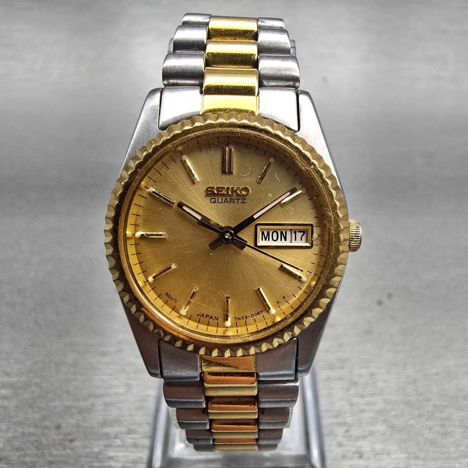 Seiko Watch Women 23mm Gold Dial Two Tone Daydate Round 7N83-0041 New Battery0