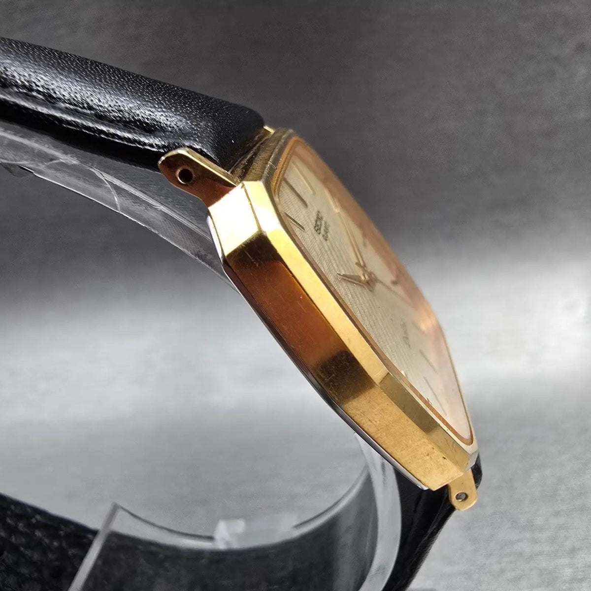 Seiko Dolce Watch Men 29mm Champagne Dial Gold Tone Rectangle 7731-5120 New Batt3