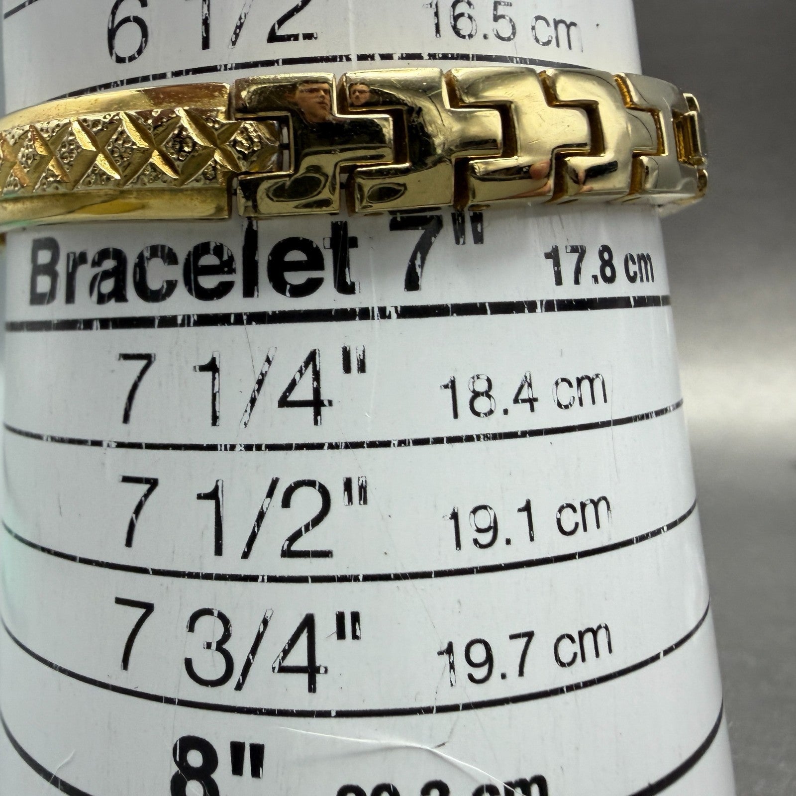 Elgin Watch Women 18mm MOP Dial Gold Tone Oval EG8074 Diamond New Battery10