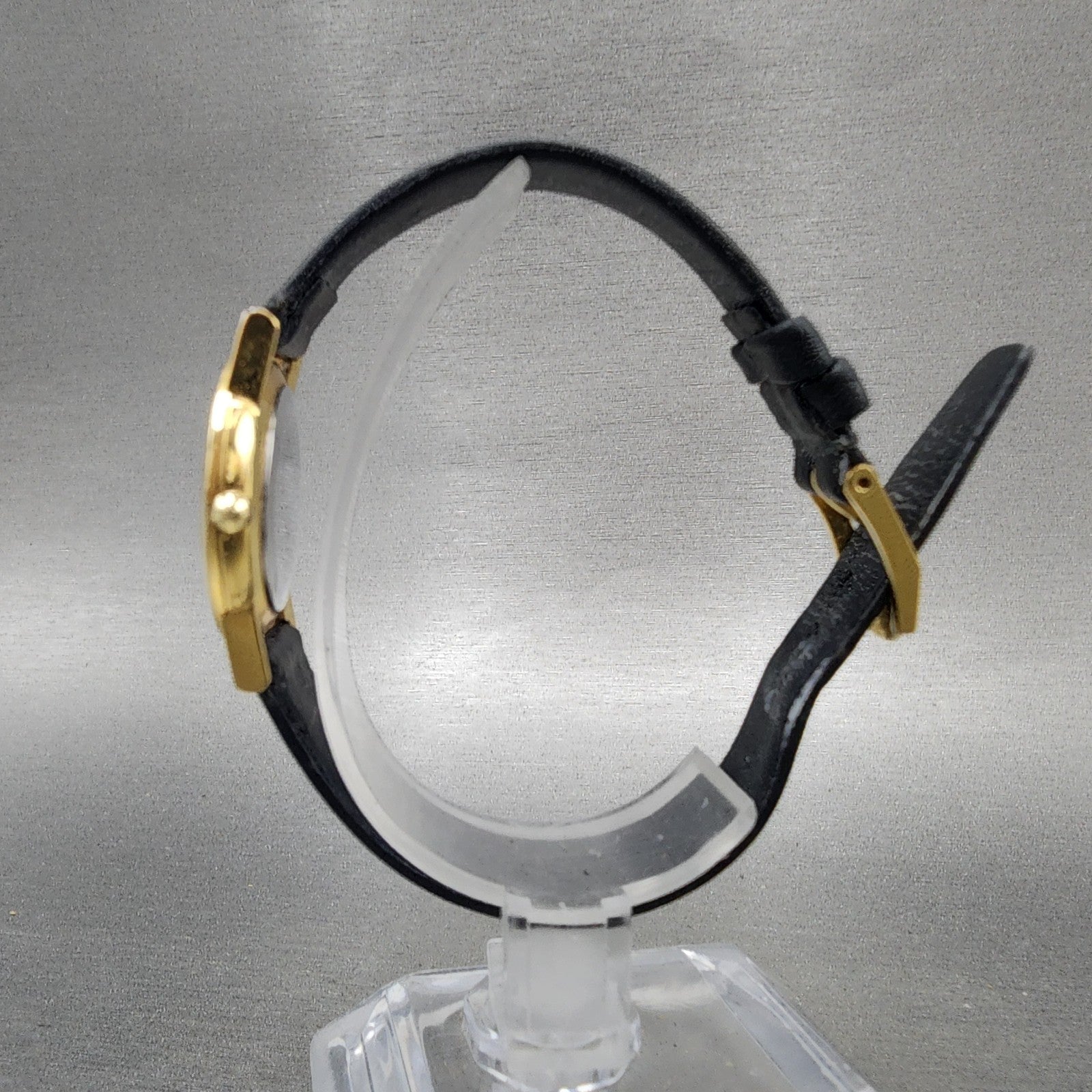 Movado Muesum Watch Women 25mm Black Dial Gold Tone Round 87 A1 845 New Battery6