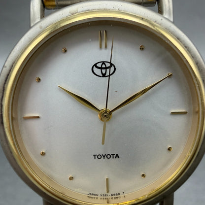 Seiko Toyota Watch Men 31mm Silver Dial Two Tone Round V321-6020 New Battery1