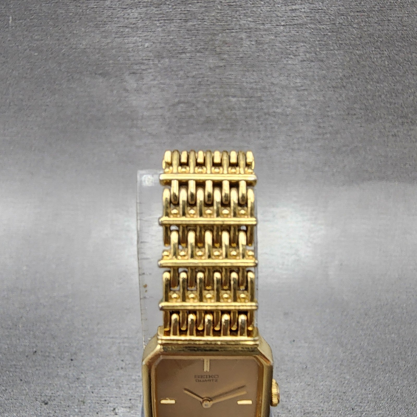 Seiko Tank Watch Women 16mm Champagne Dial Gold Tone 2c205449 New Battery4