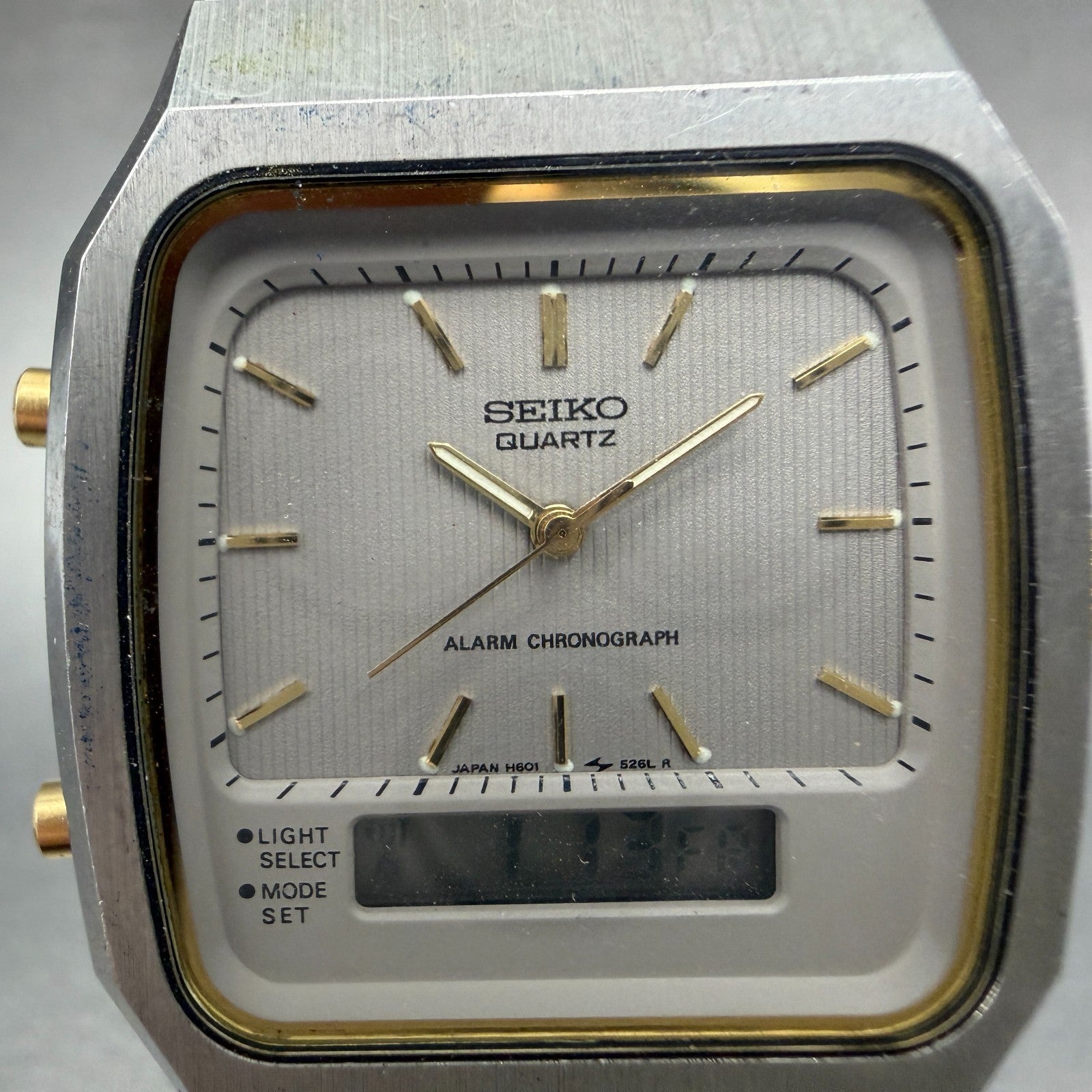 Seiko Analog Digital Watch Men 33mm Gray Dial Two Tone Rectangle H601 NewBat1