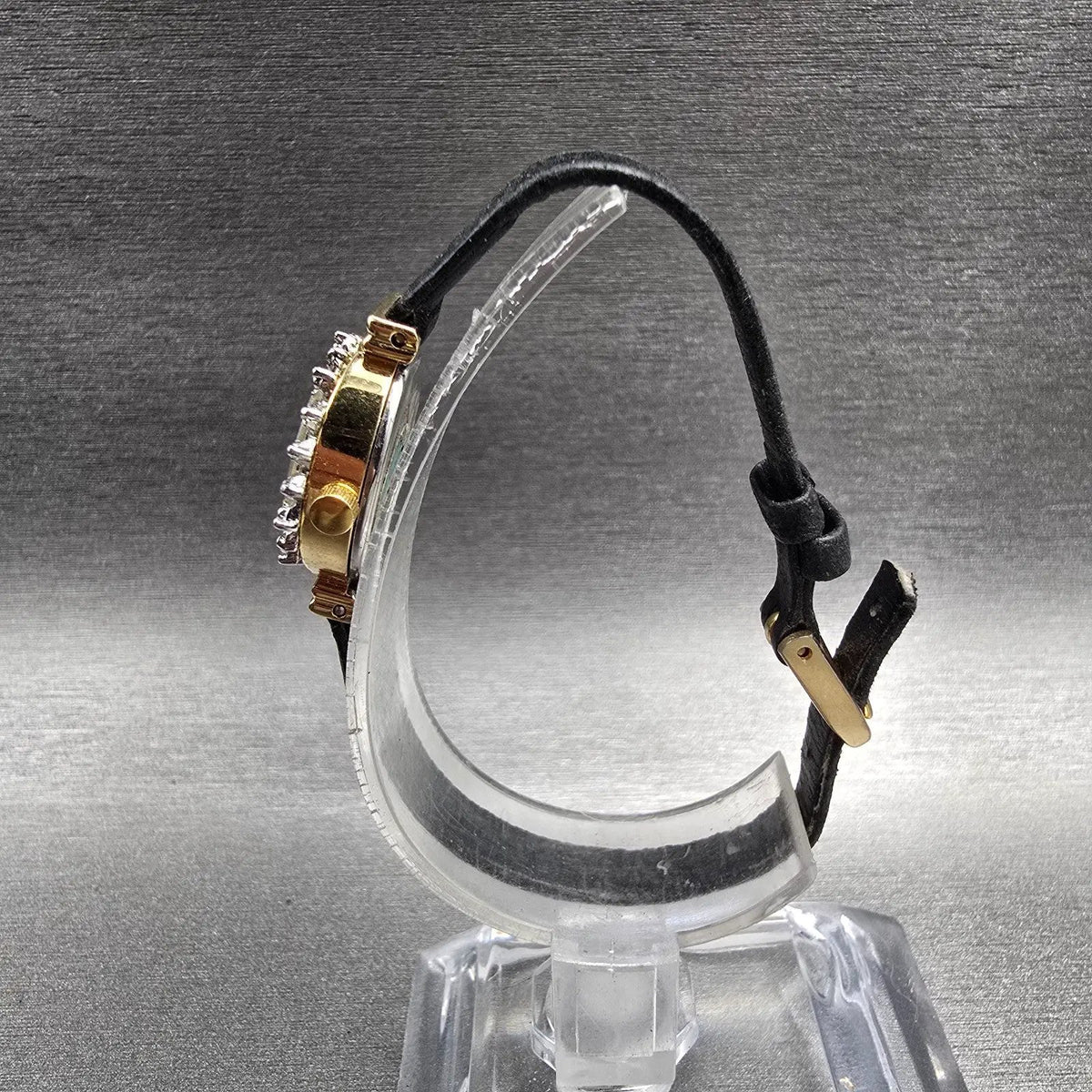 Bulova Caravelle Watch Women 17mm Gold Dial Gold Tone Gemmed Round 46K00 New Bat6