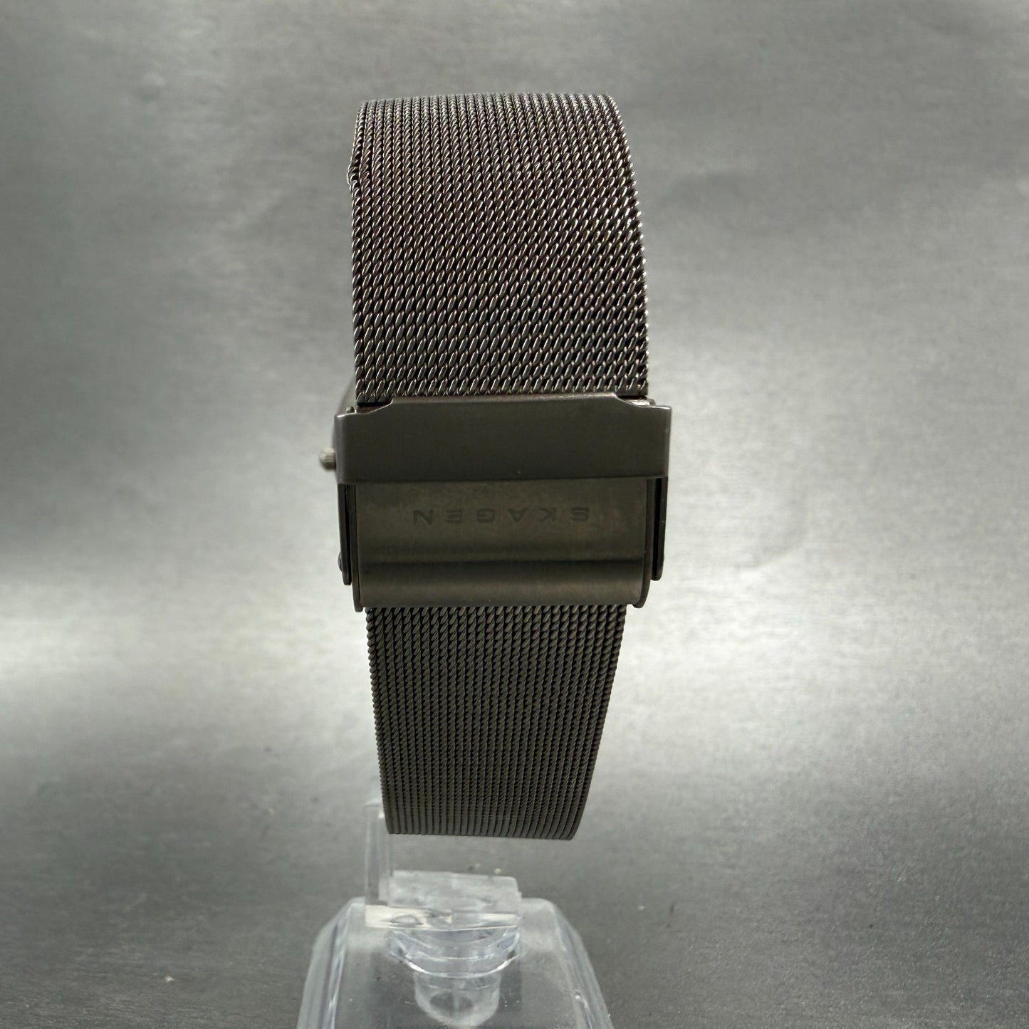 Skagen Watch Men 37mm Gray Dial Titanium Date 233XLTTM Mesh Band New Battery ABC7