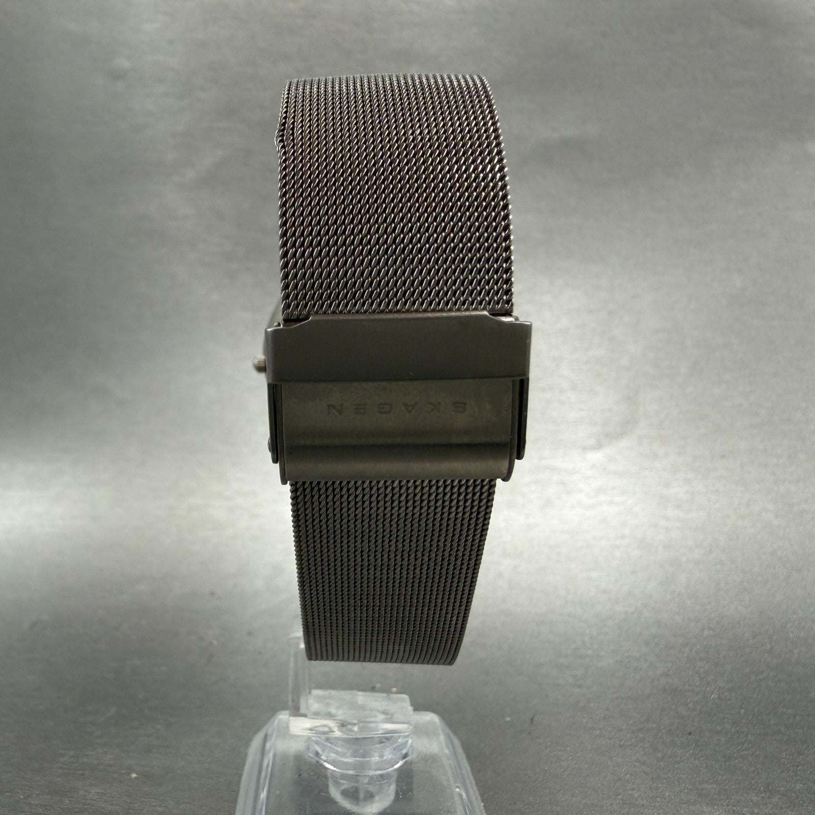 Skagen Watch Men 37mm Gray Dial Titanium Date 233XLTTM Mesh Band New Battery ABC7