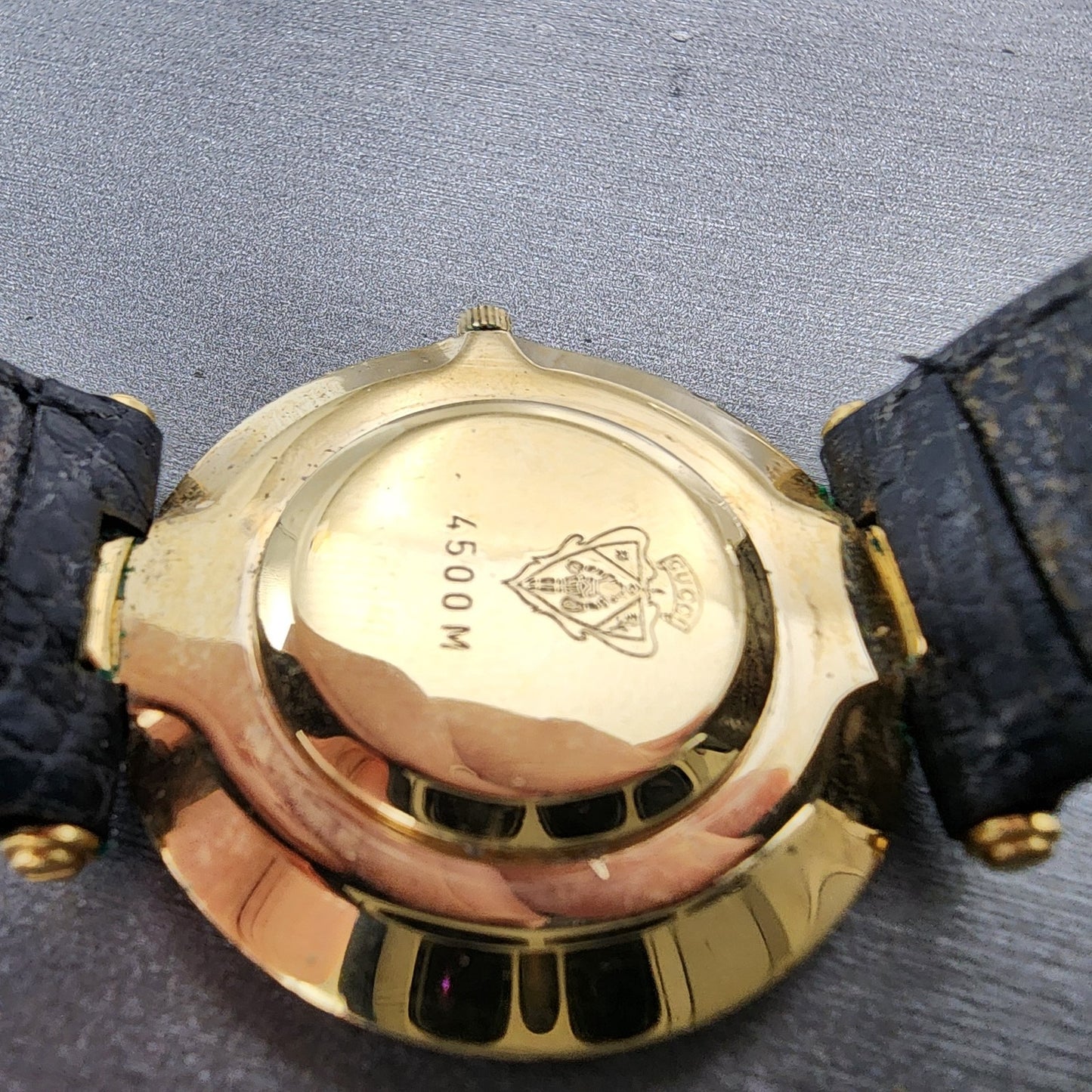 Gucci 4500m Watch Men 32mm Black Dial Gold Plated Round Leather Band New Battery9
