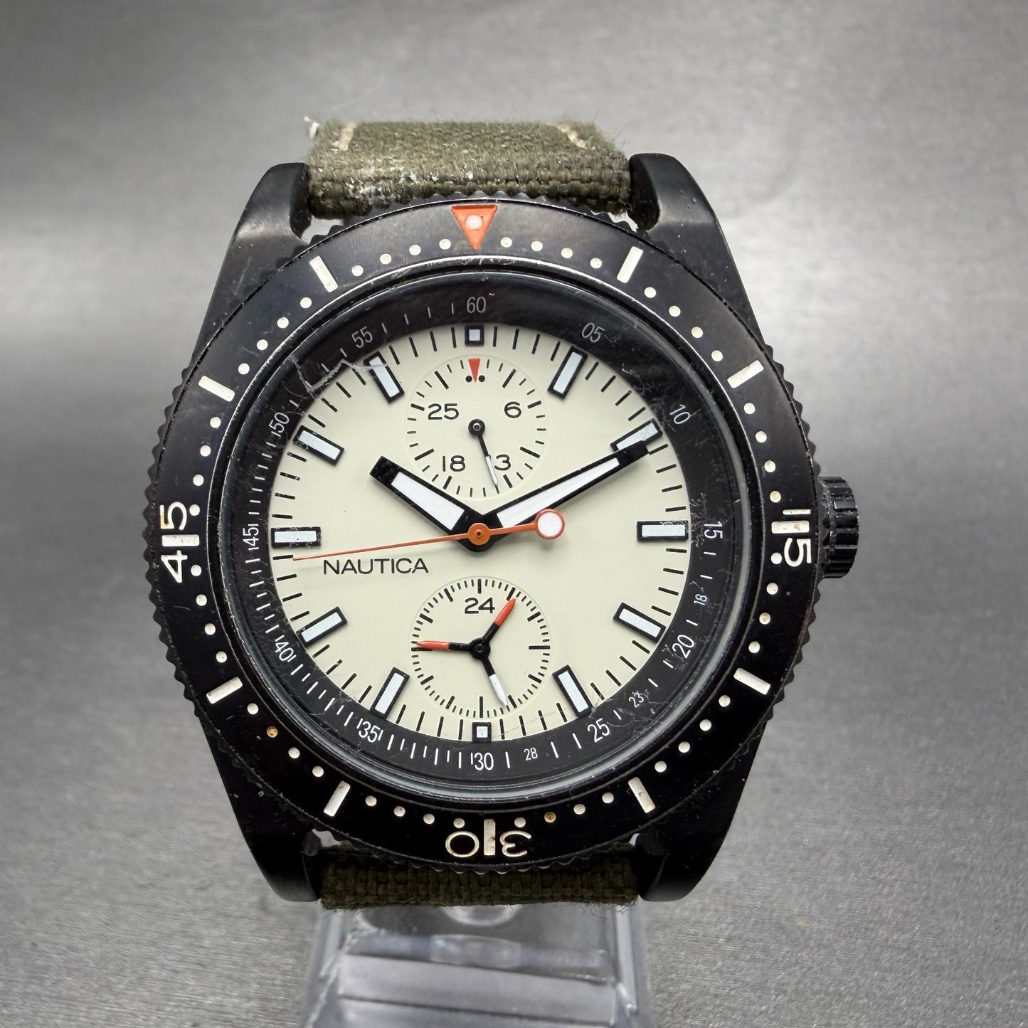 Nautica Dive Watch Men 42mm Cream Dial Black Tone Date Round N11033 New Battery0