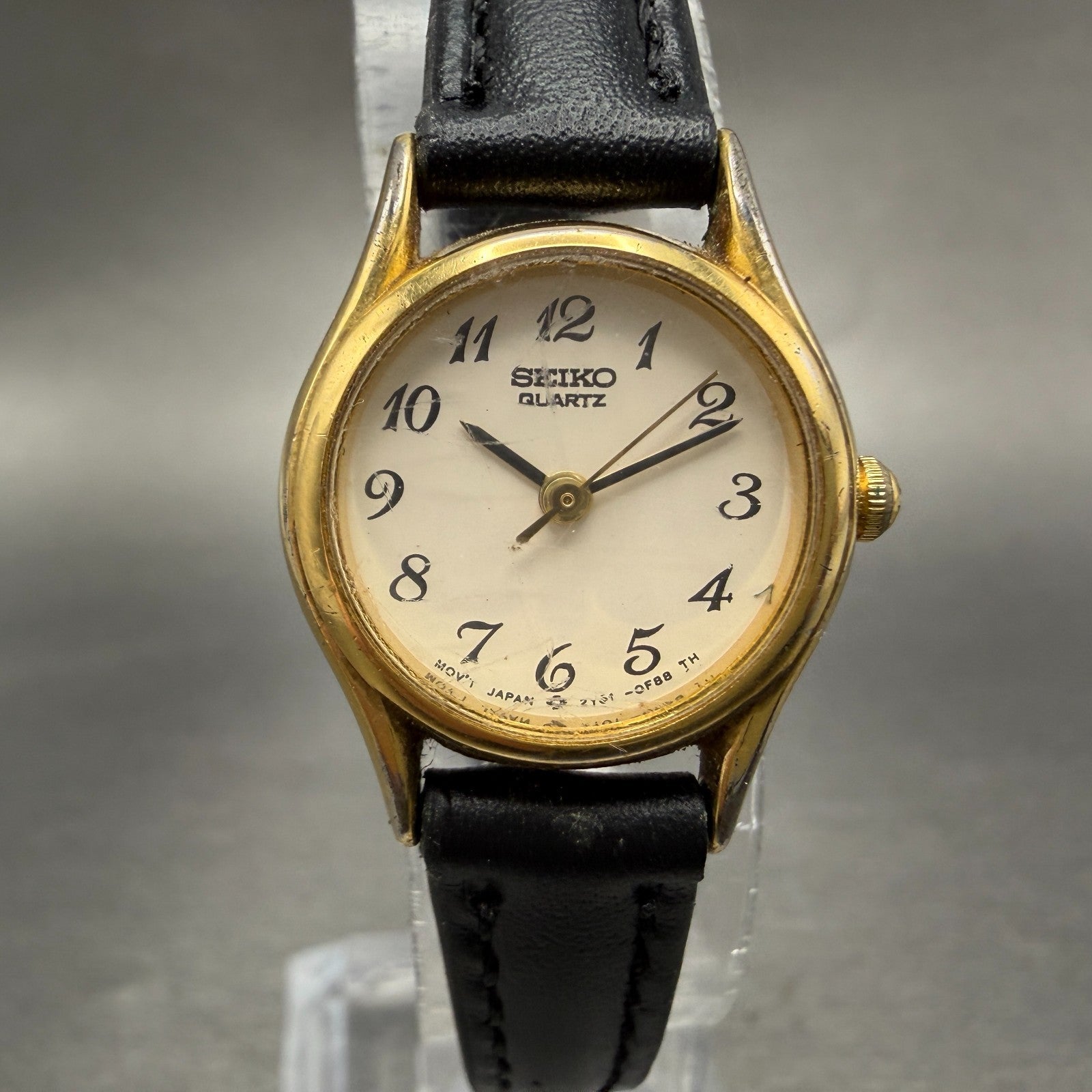 Seiko Watch Women 20mm White Dial Gold Tone Round 2Y01-0A19 New Battery VintageM0