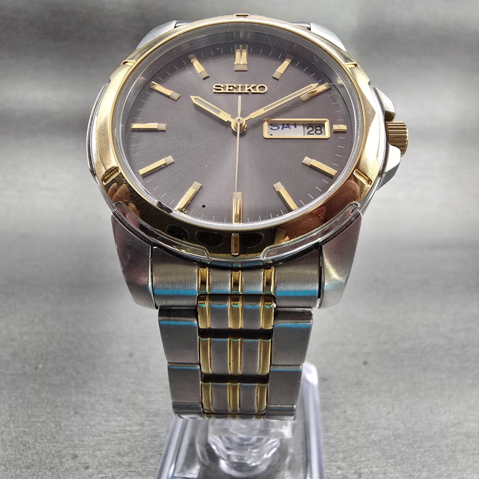Seiko Watch Men 39mm Gray Dial Two Tone Round 6N43-00A0 New Battery VTG READ5