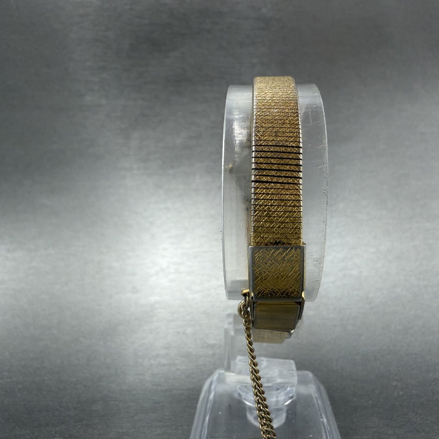 Seiko Watch Women 17mm Champange Dial Gold Tone Round 2C20-0149 New Battery KO897