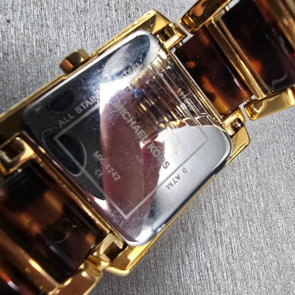 Michael Kors Tortoise Watch Women 29mm Brown Dial Gold Tone Date MK4242 New Batt10