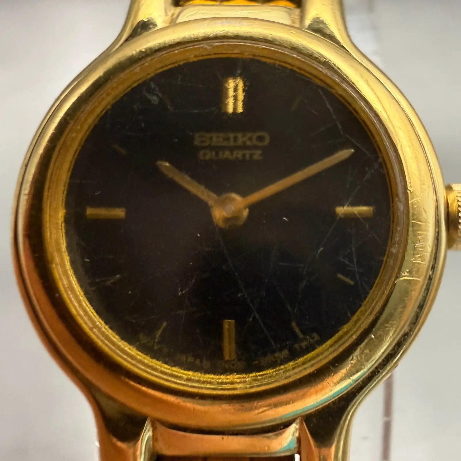 Seiko Watch Women 19mm Black Dial Gold Tone Round 1N00-0C49 New Battery Vintage1