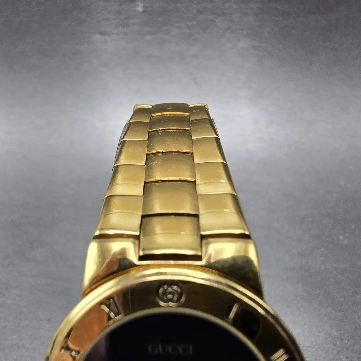 Gucci 3300L Watch Women 25mm Black Dial Gold Plated Round New Battery Vintage5