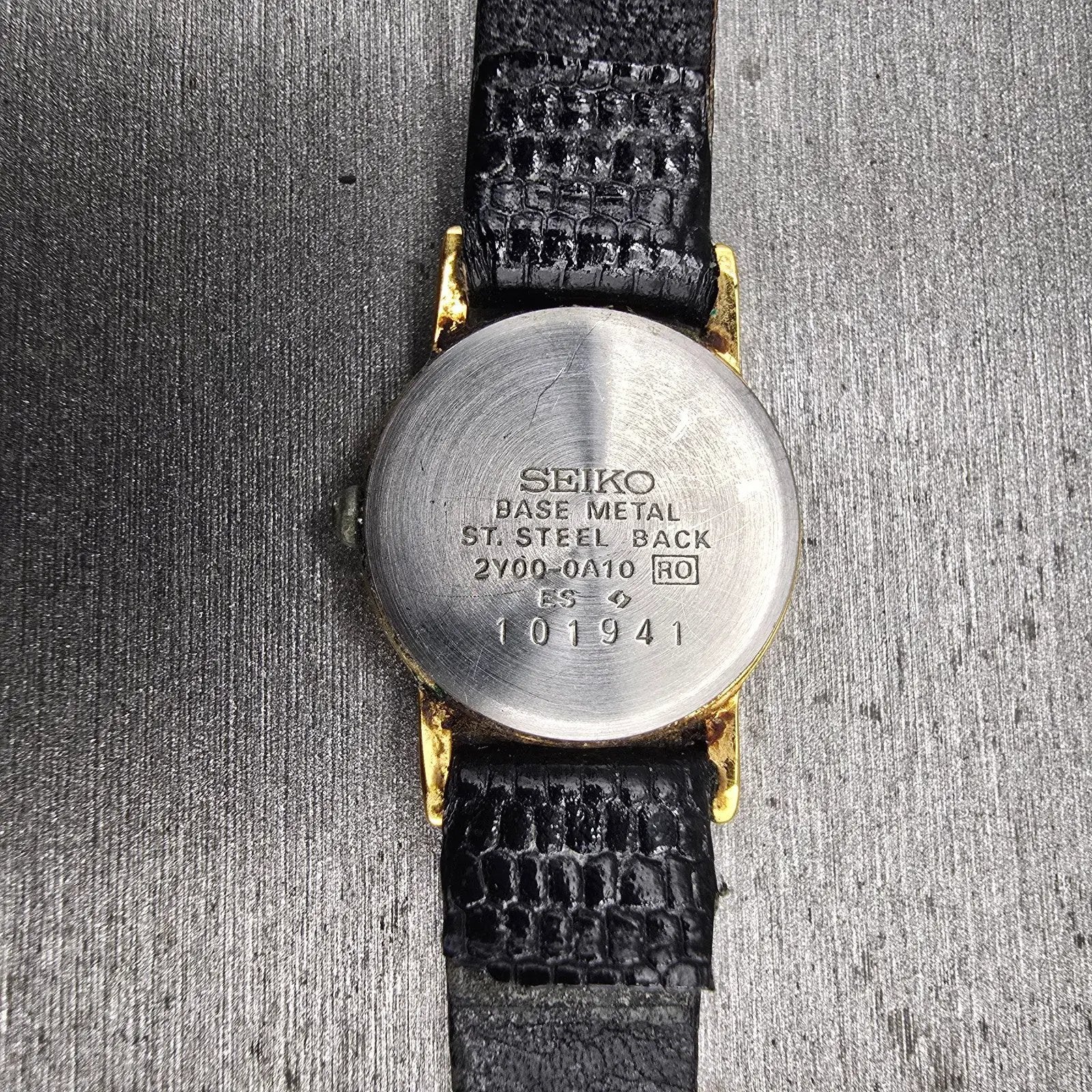 Seiko Watch Women 20mm White Dial Gold Tone Round 2Y00-0A10 New Battery Vintage10