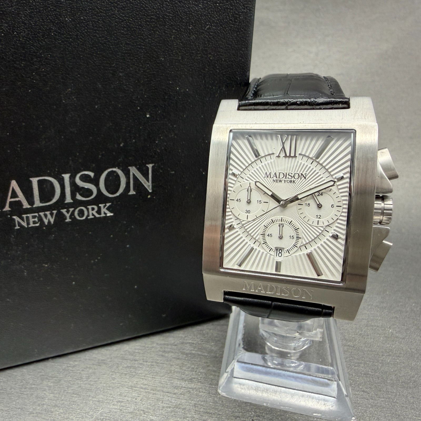 Madison New York Chronograph Tank Watch Men 34mm White Dial Steel Date New Batt0
