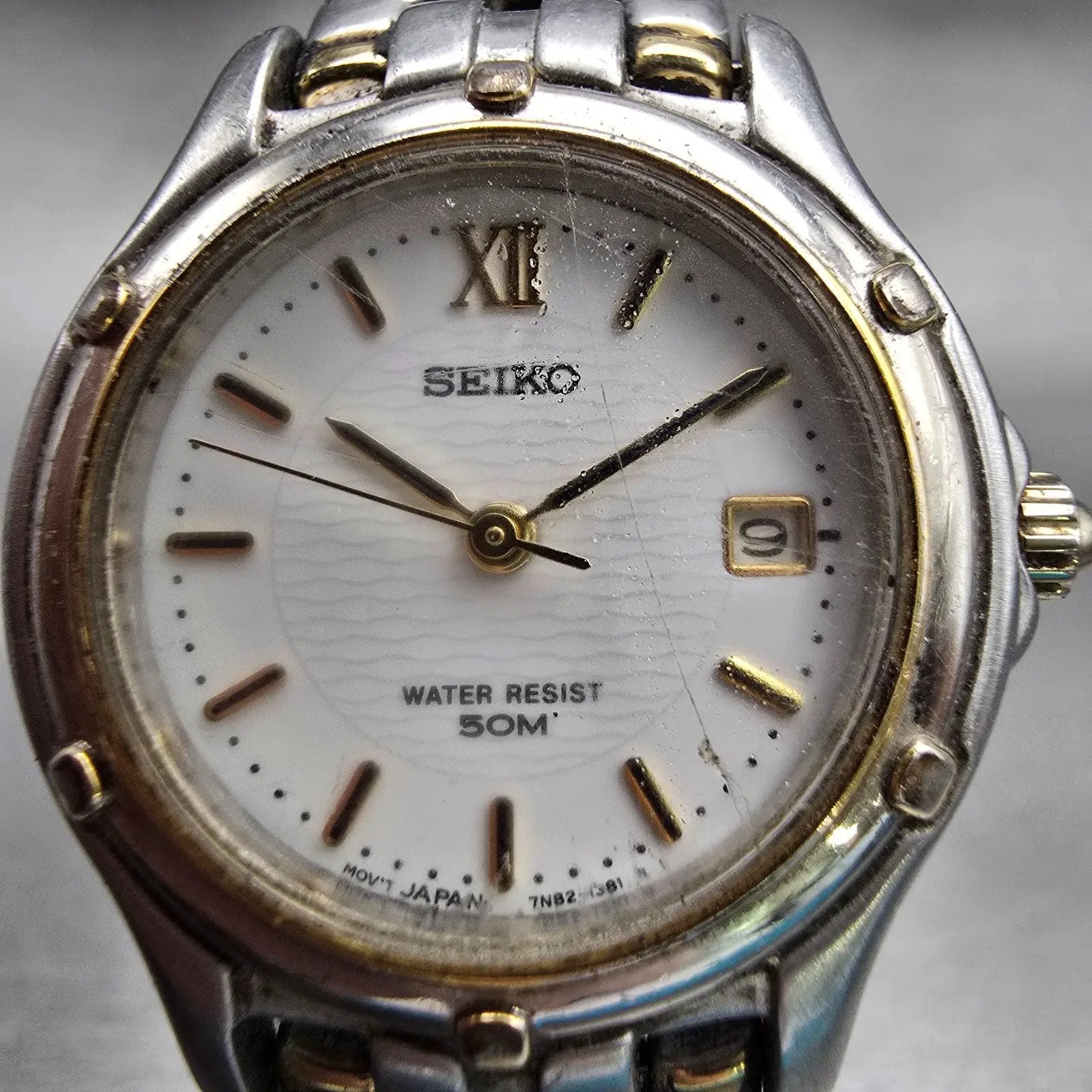 Seiko Watch Women 27mm White Dial Two Tone Date Round 7N82-0599 New Battery VTG1