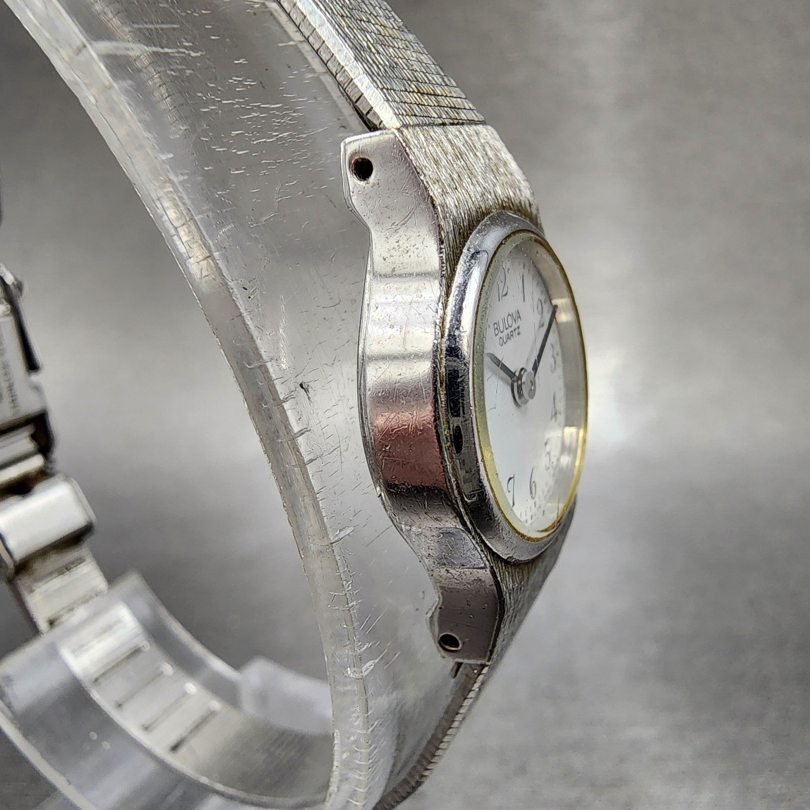 Bulova Watch Women 18mm White Dial Silver Tone Round 91L06 New Battery3