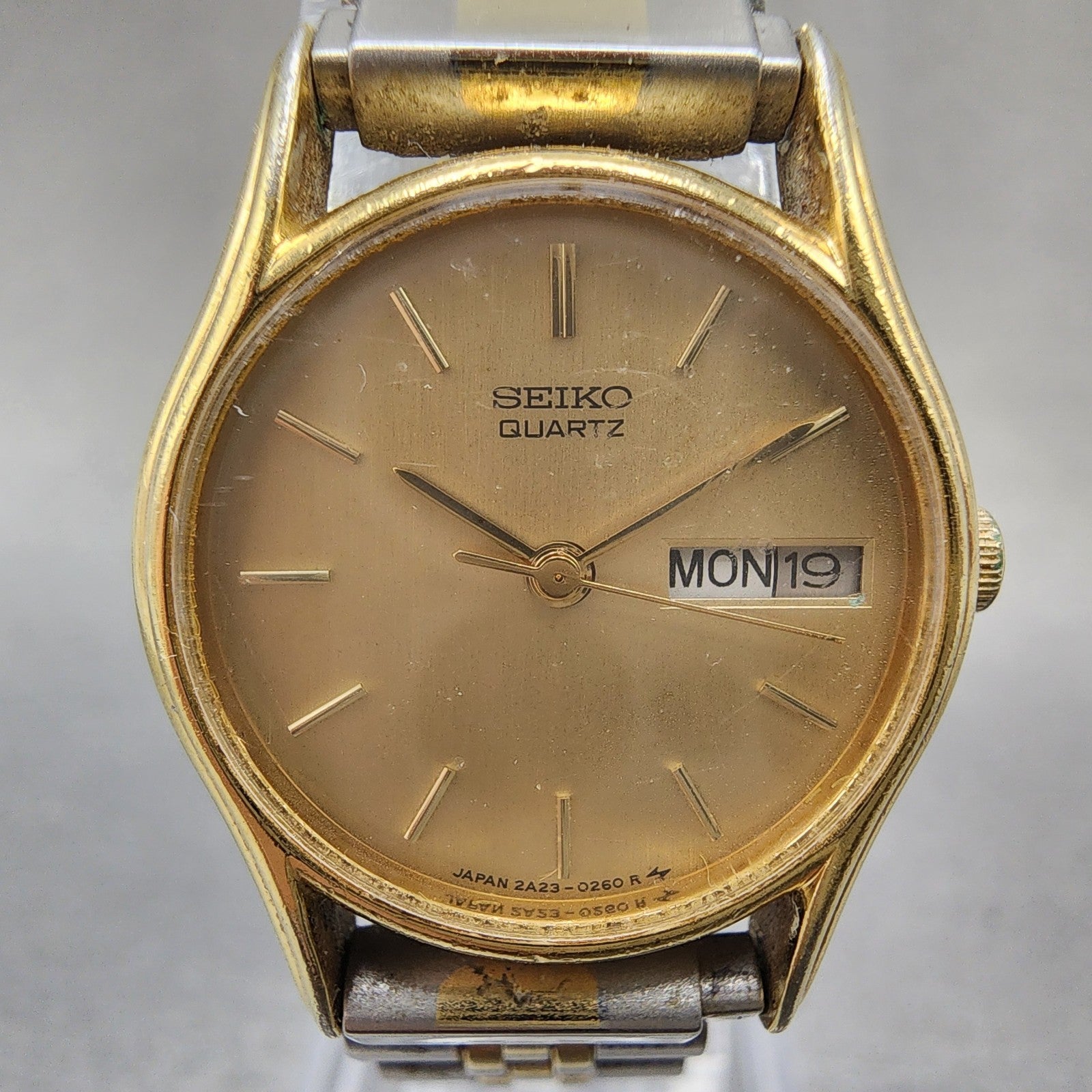 Seiko Watch Women 22mm Champagne Dial Gold Tone Daydate 2a230139 New Battery1