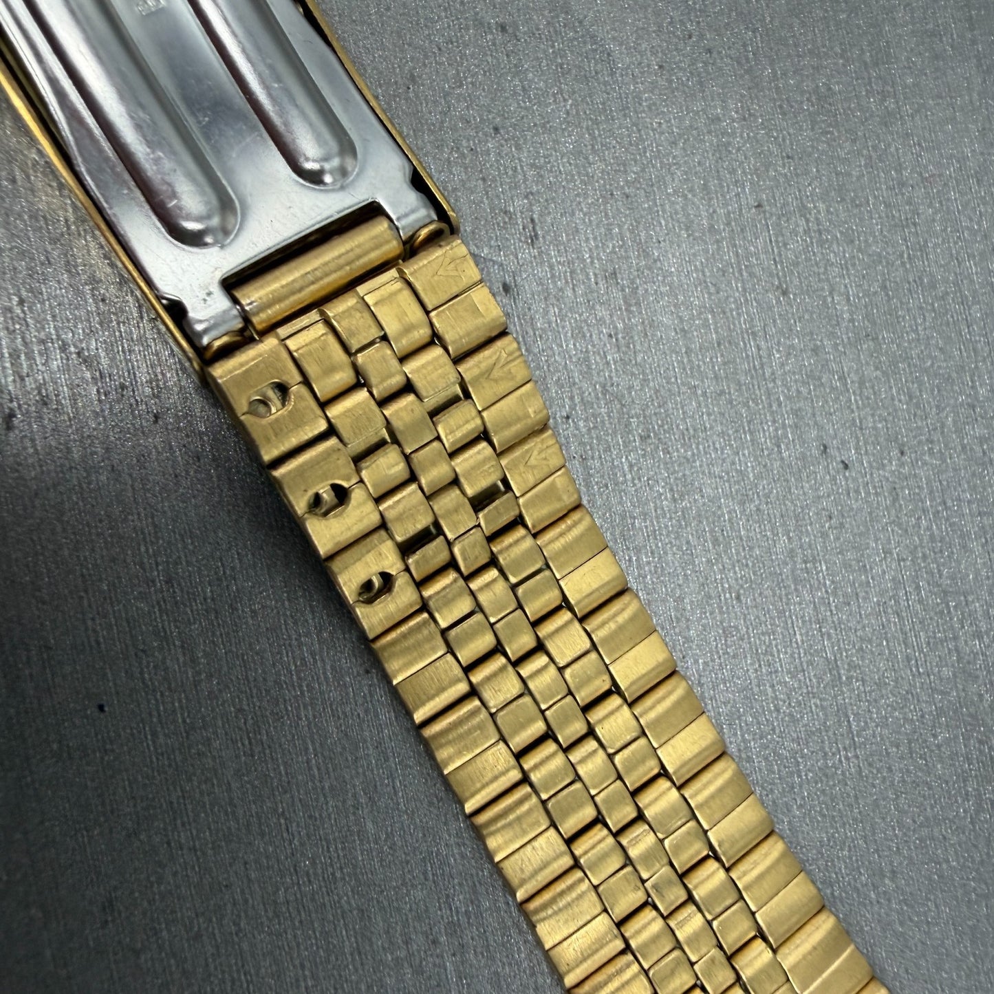 Seiko SQ Bracelet 20mm Stainless Steel Gold Tone Tri Folding Clasp VTG Japan GF38